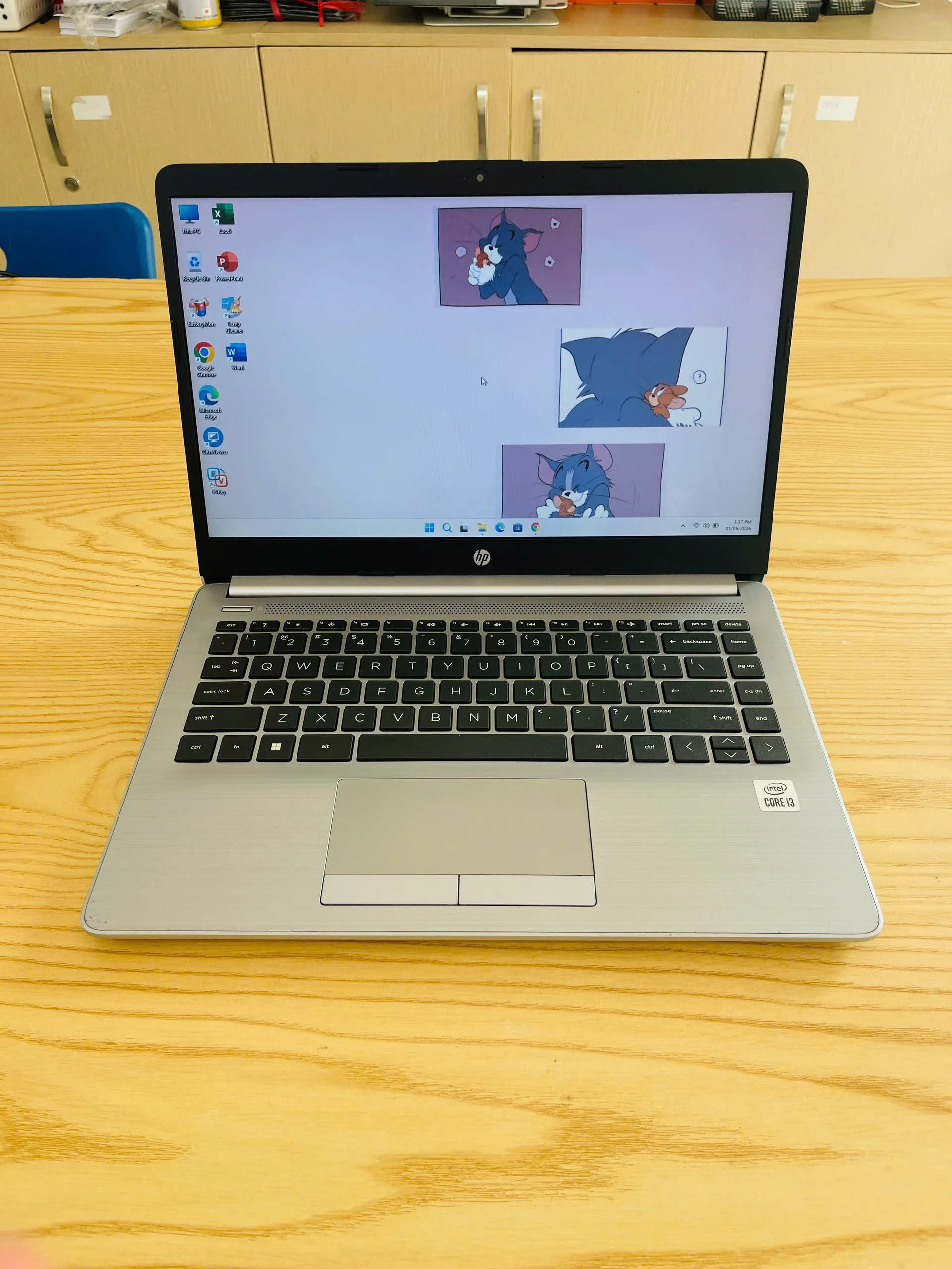 HP 240 G8 Core i5-1135G7/ Ram 8GB/ SSD 256GB/ Màn hình 14" Full HD