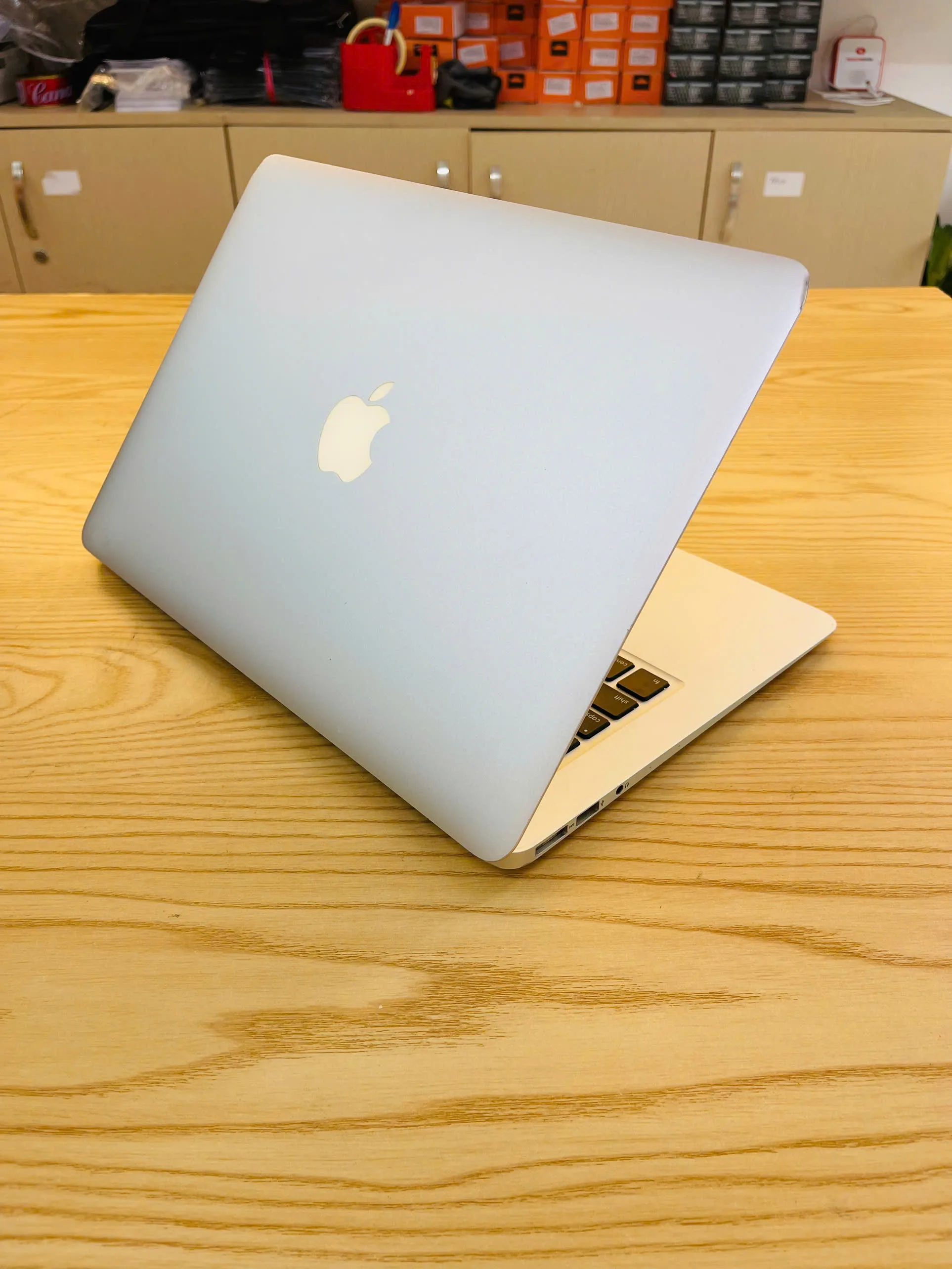 Macbook air 2013 Ram 4/SSD 128/11 inch