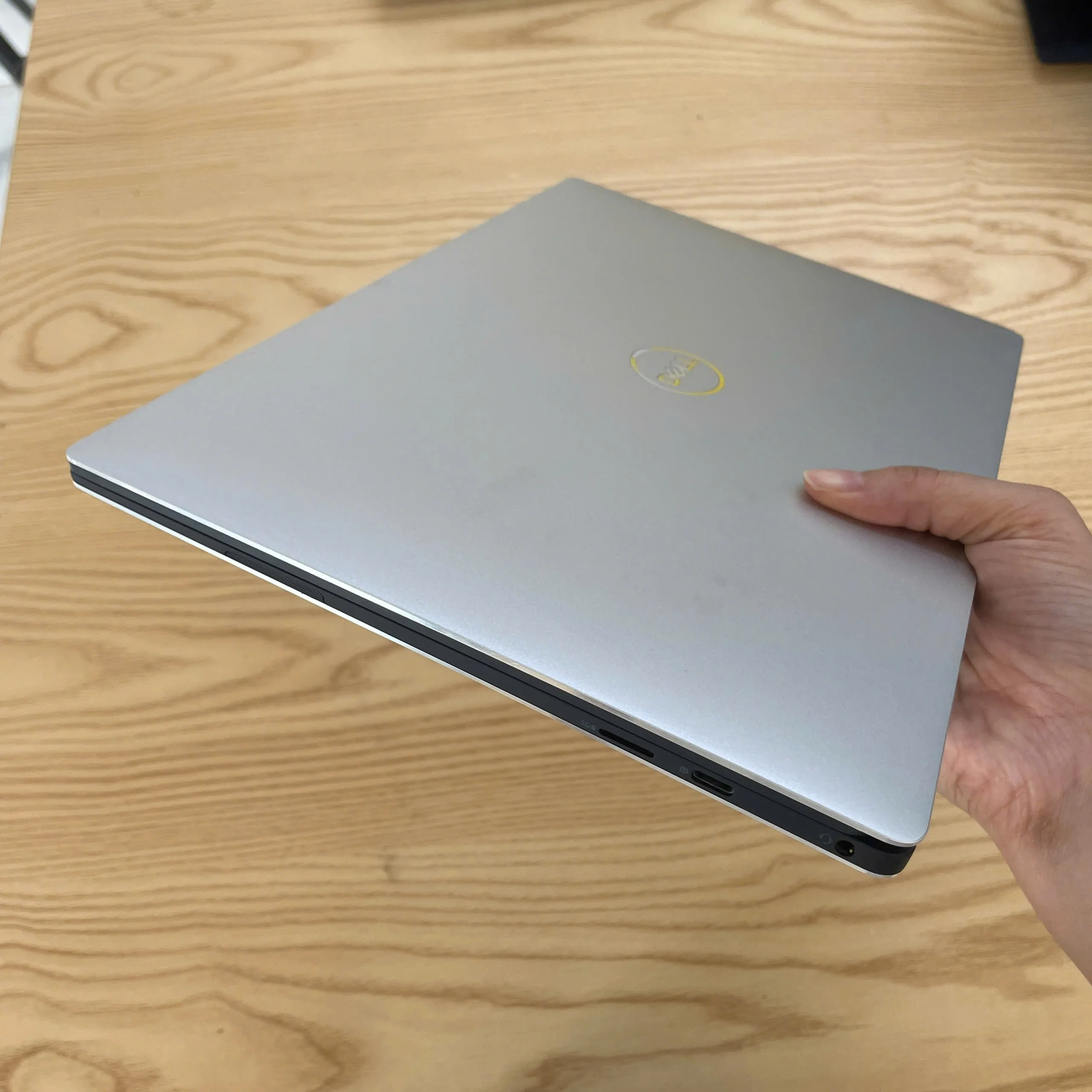 Dell XPS 13 9305 Core i5 - 1135G7, Ram 8GB, 512GB SSD, 13.3" FHD