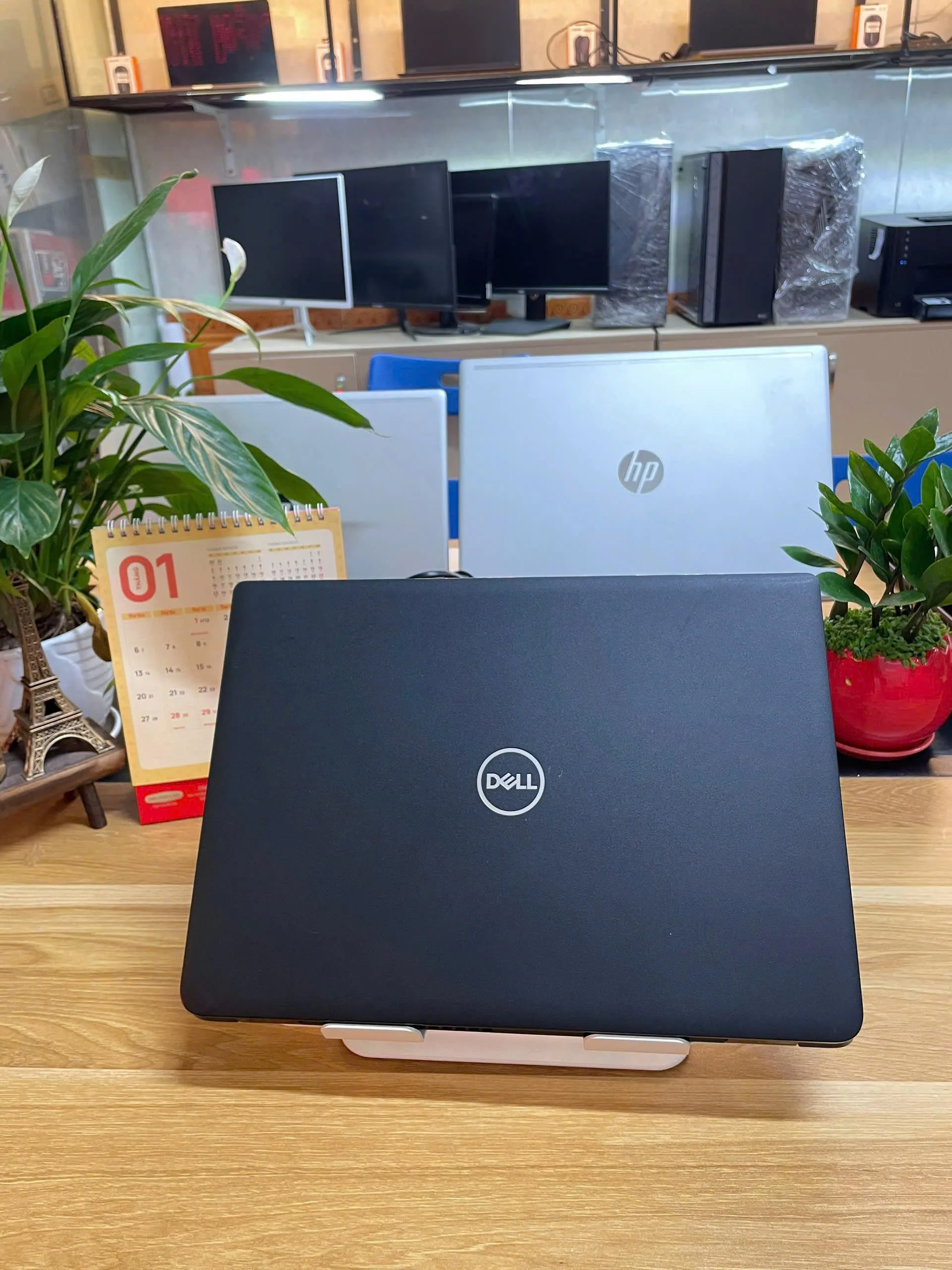 Dell Latitude E3400 Core i5-8265U/ Ram 8GB/ SSD 240GB/ Màn hình 14.0" HD