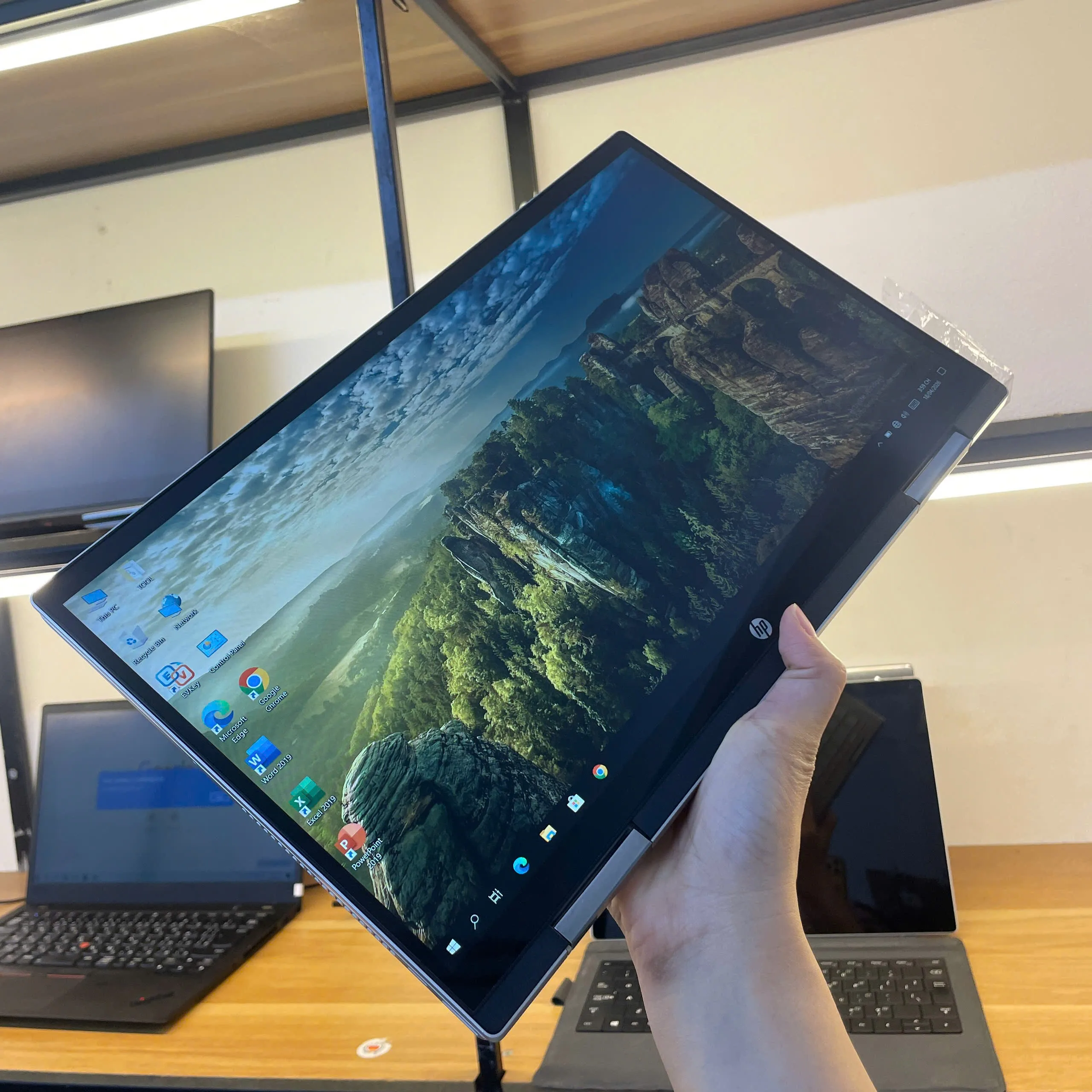 Hp Pavilion x360 core i3-1125G4/Ram 4GB/SSD 256/màn hình 14"