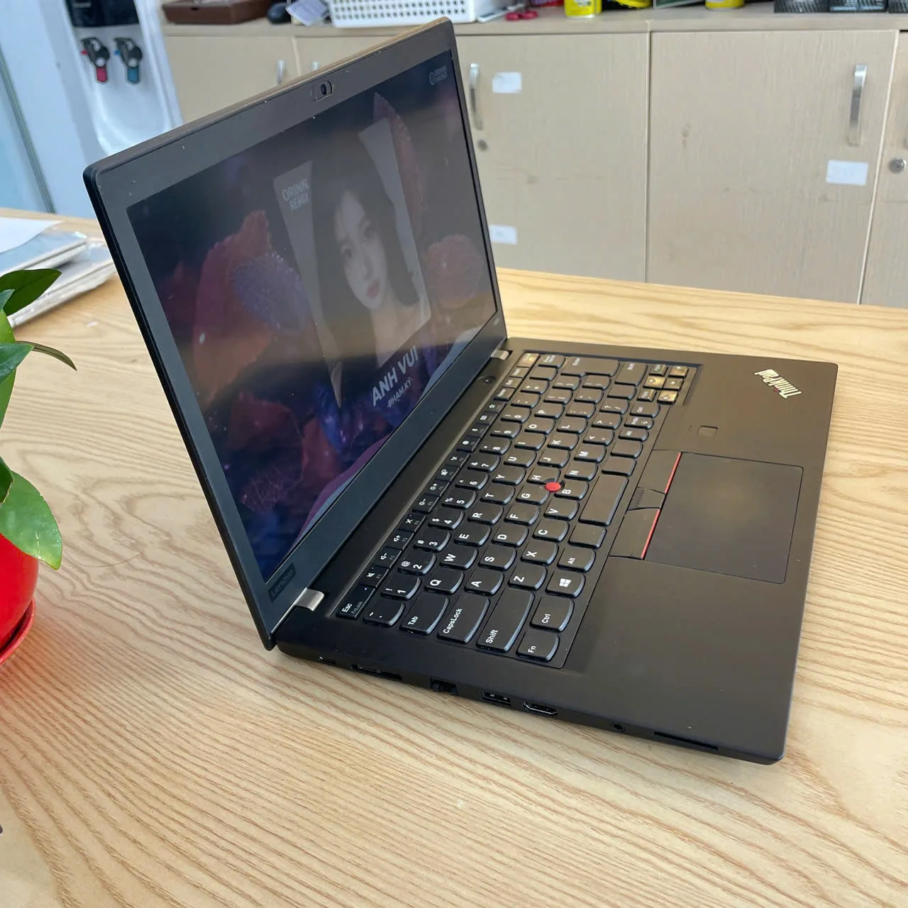 Lenovo Thinkpad T480s Core i5-8250u, Ram 8GB, SSD 256GB, màn 14.0" FHD IPS