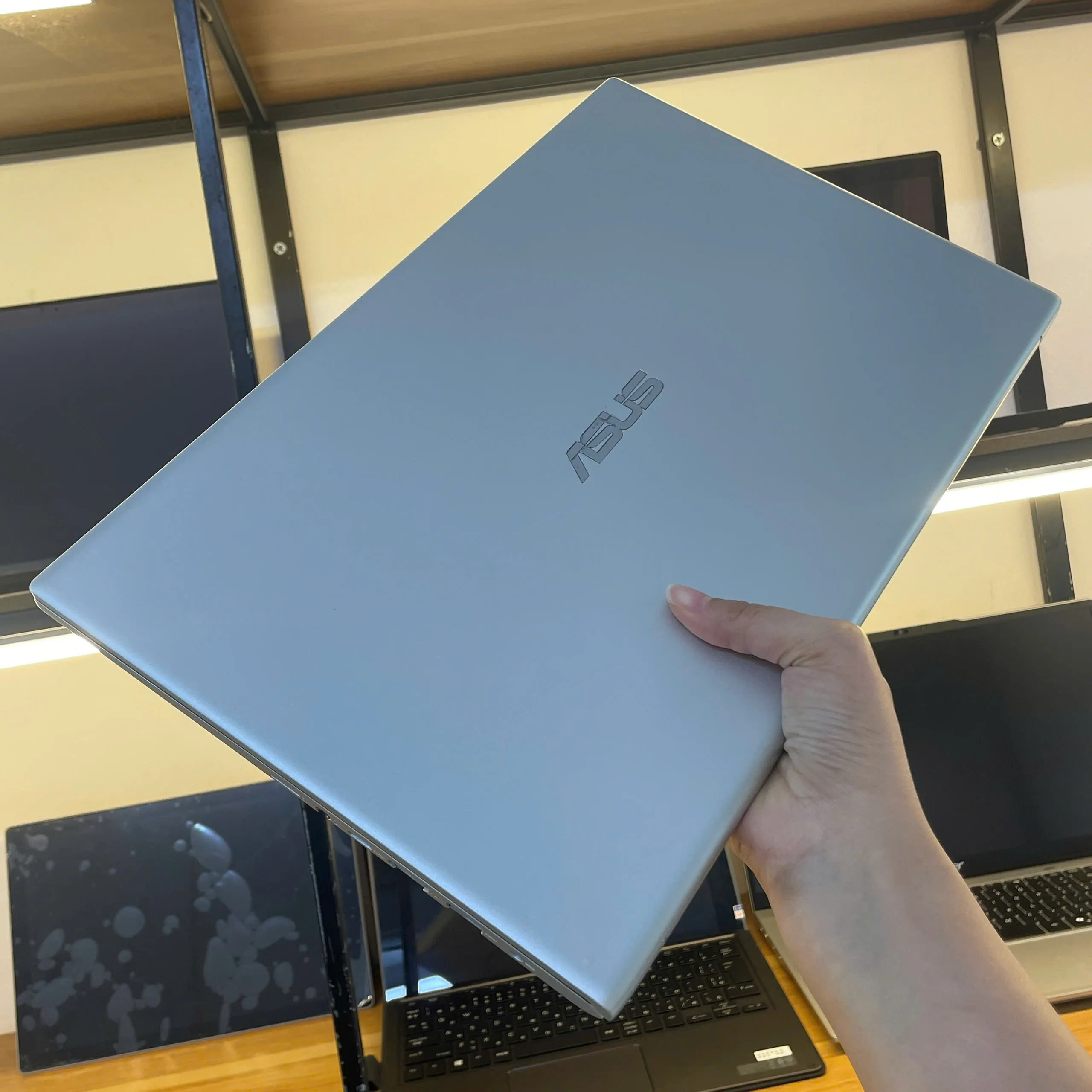 Asus Vivobook X512FAC Core i5-10210U/ Ram 8GB/ SSD256/ Màn hình 15.6" FHD
