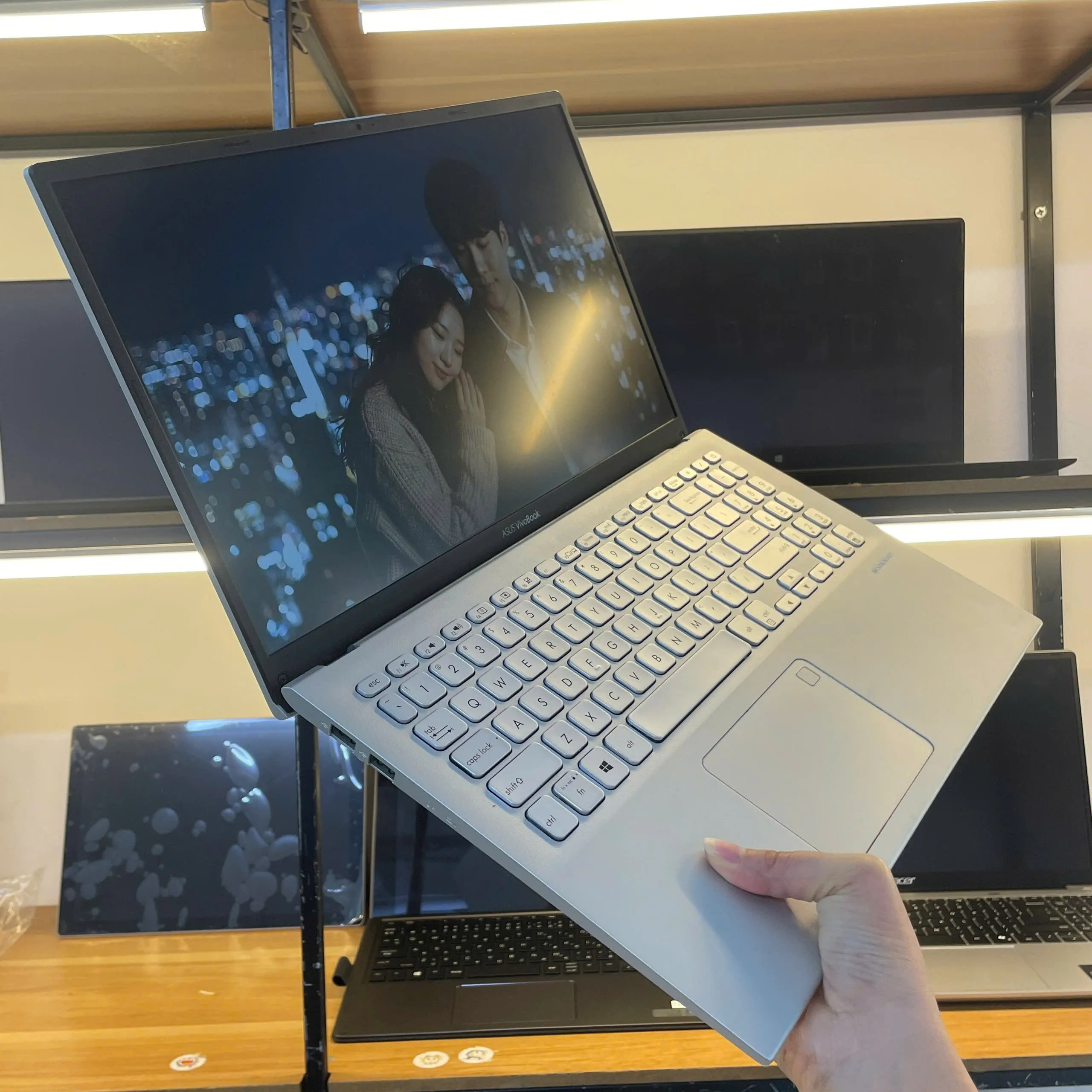 Asus Vivobook X512FAC Core i5-10210U/ Ram 8GB/ SSD256/ Màn hình 15.6" FHD