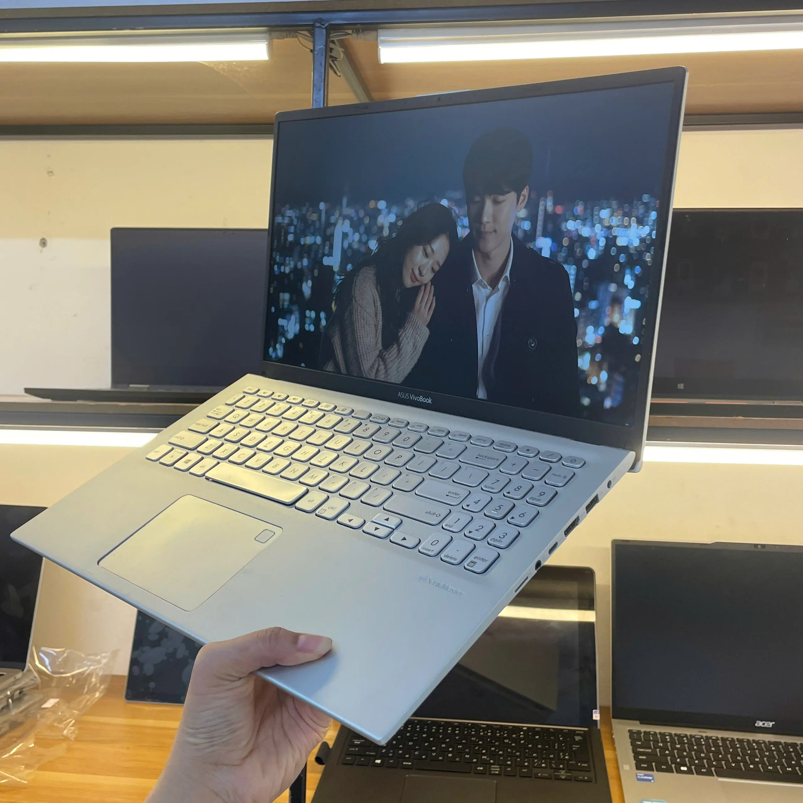 Asus Vivobook X512FAC Core i5-10210U/ Ram 8GB/ SSD256/ Màn hình 15.6" FHD