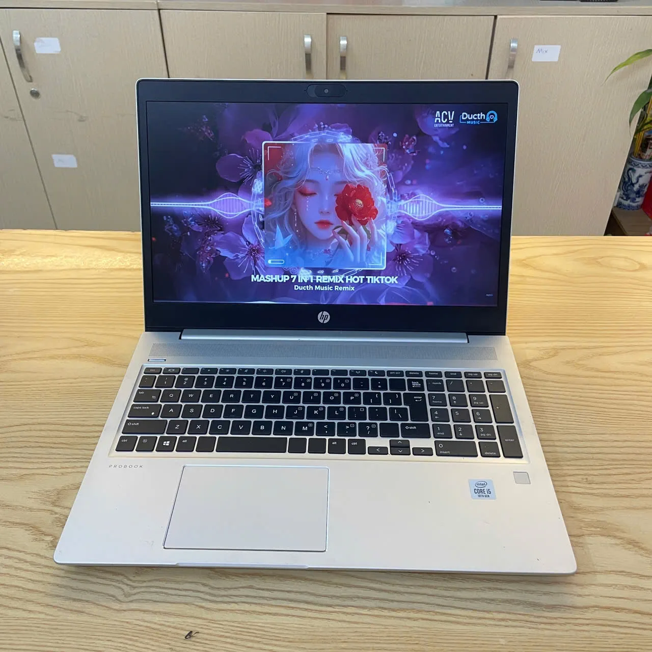 HP Probook 450G7 core i5-10210U/Ram 8/SSD 256/15.6" FHD