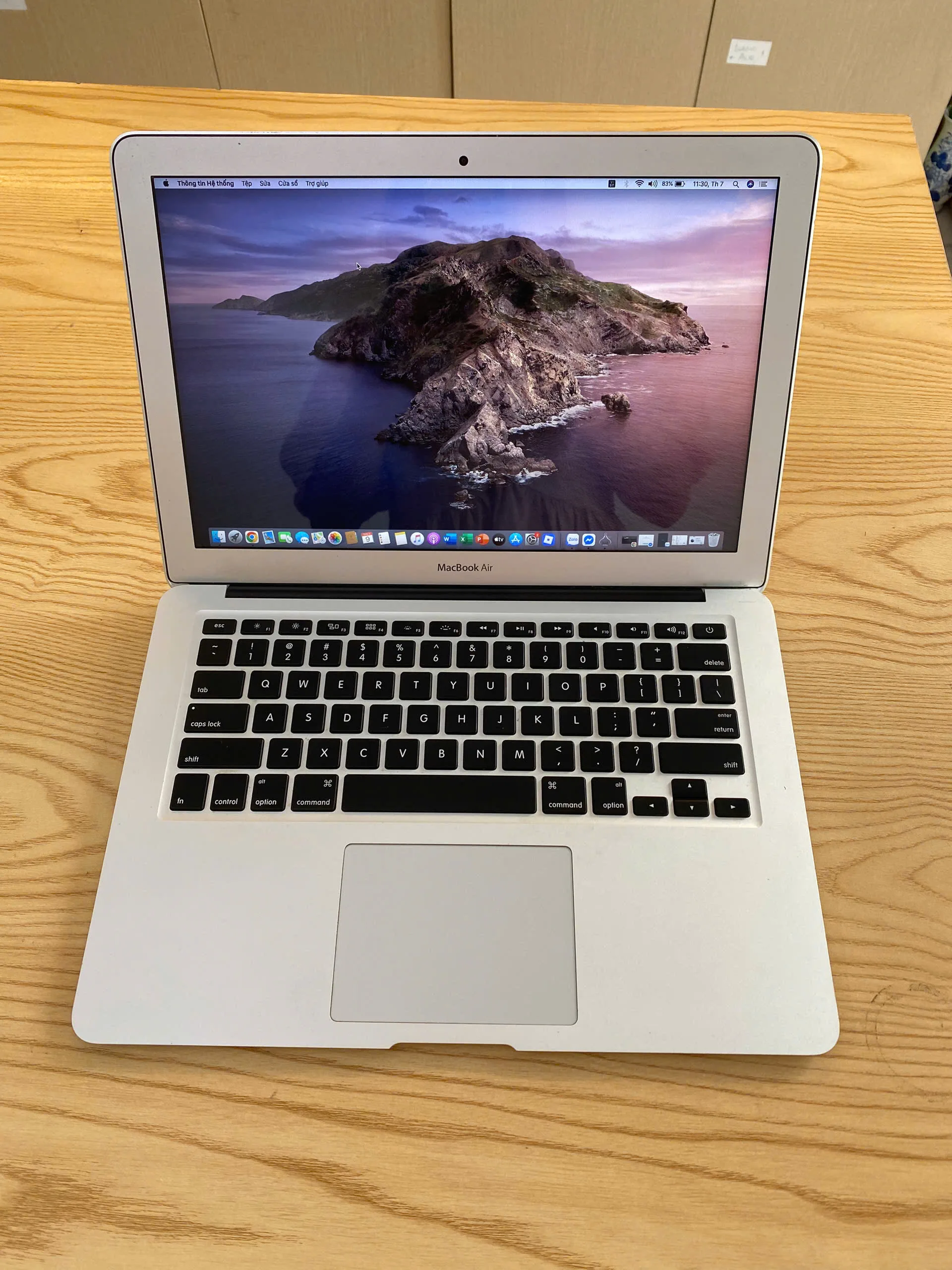 Macbook Air 2017 core i5 Ram 8GB SSD 256GB/Màn hình 13.3"