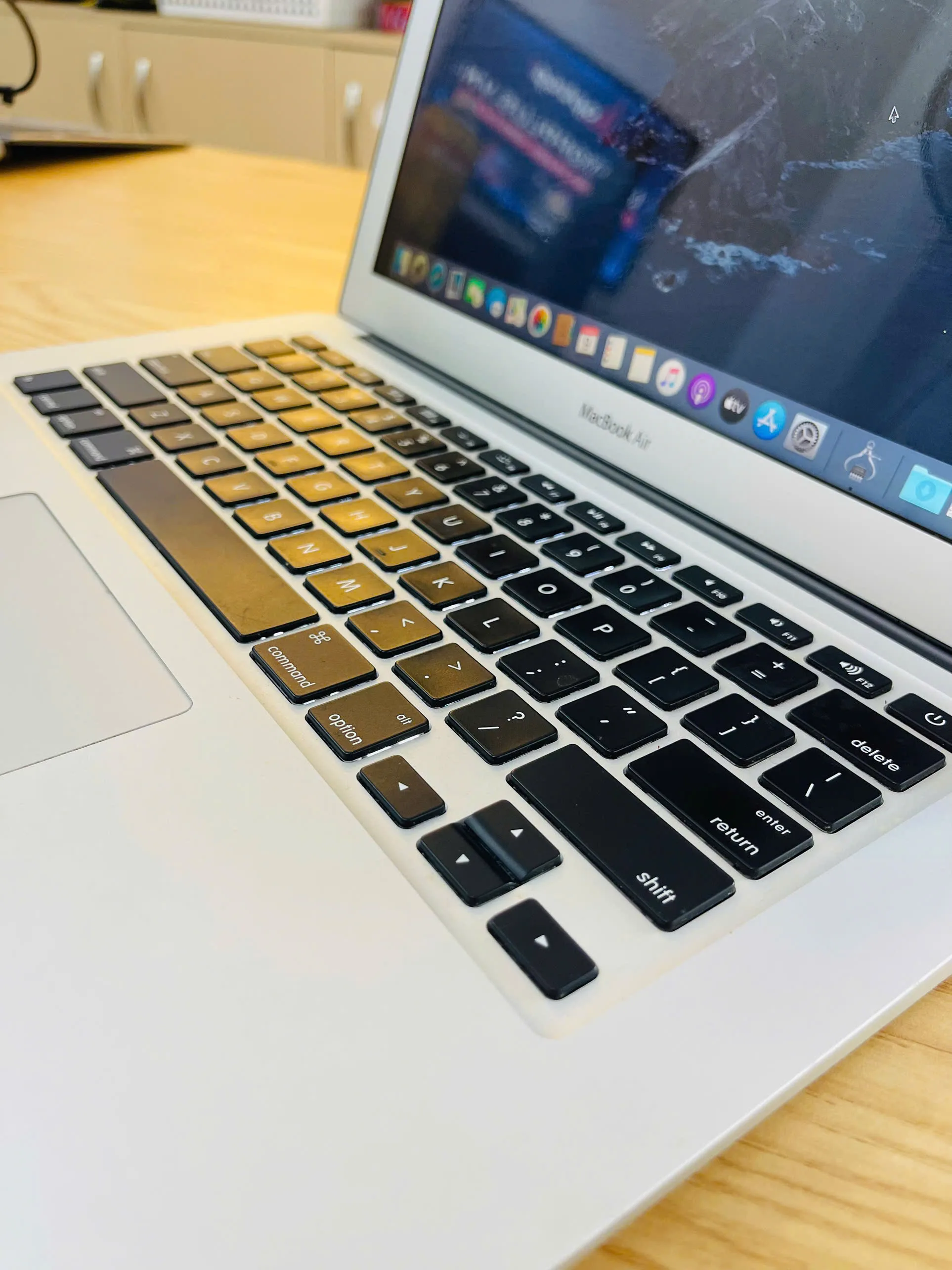 Macbook Air 2012 core i5 ram 4gb ssd 128/Màn hình 13.3"