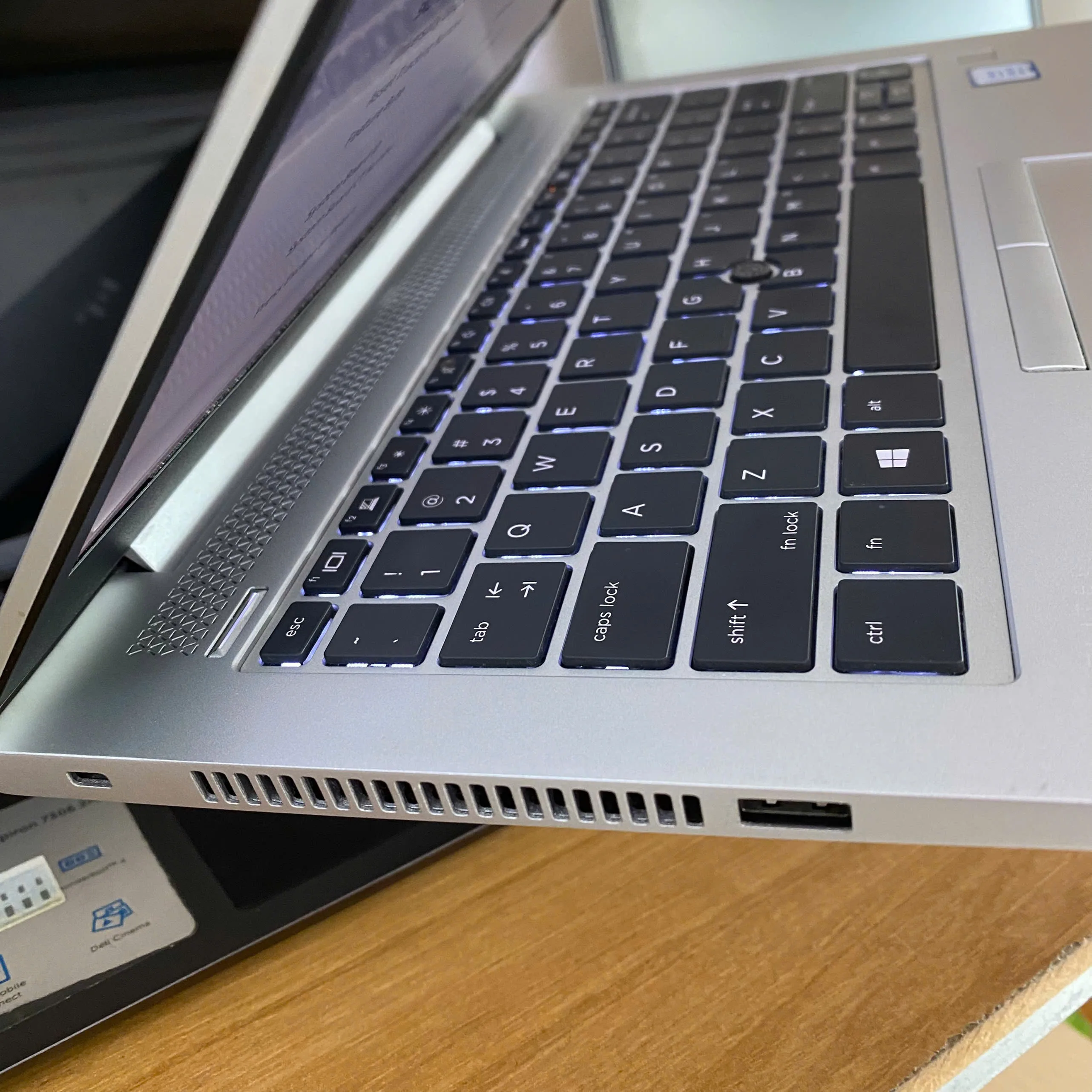 Hp EliteBook 830 G6 Core i5-8265U/ Ram 8GB/ SSD 256GB/ Màn hình 13.3"