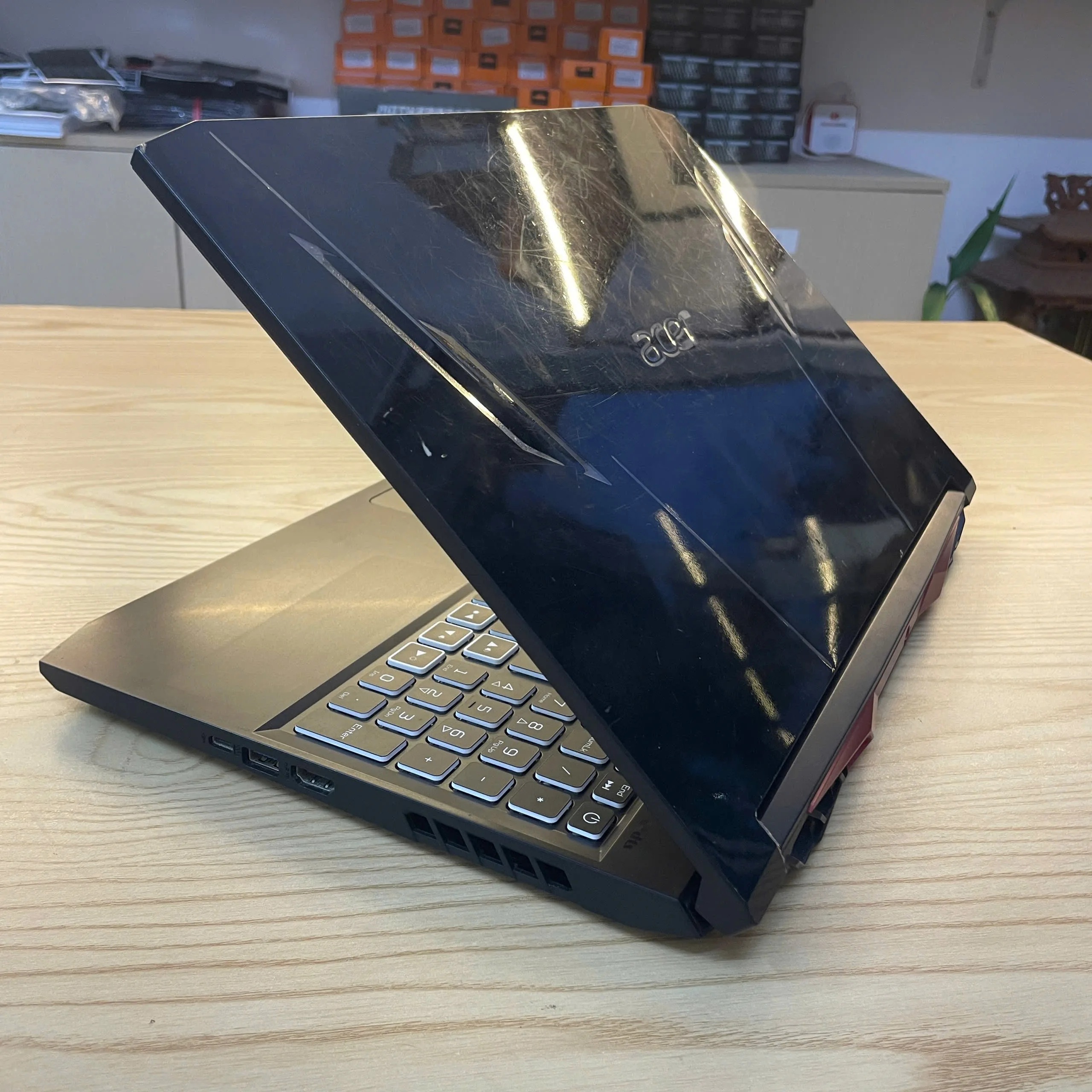 Acer Nitro AN515-57 core i5-11400H/Ram 8GB/SSD 256GB/Gtx 1650/144hz