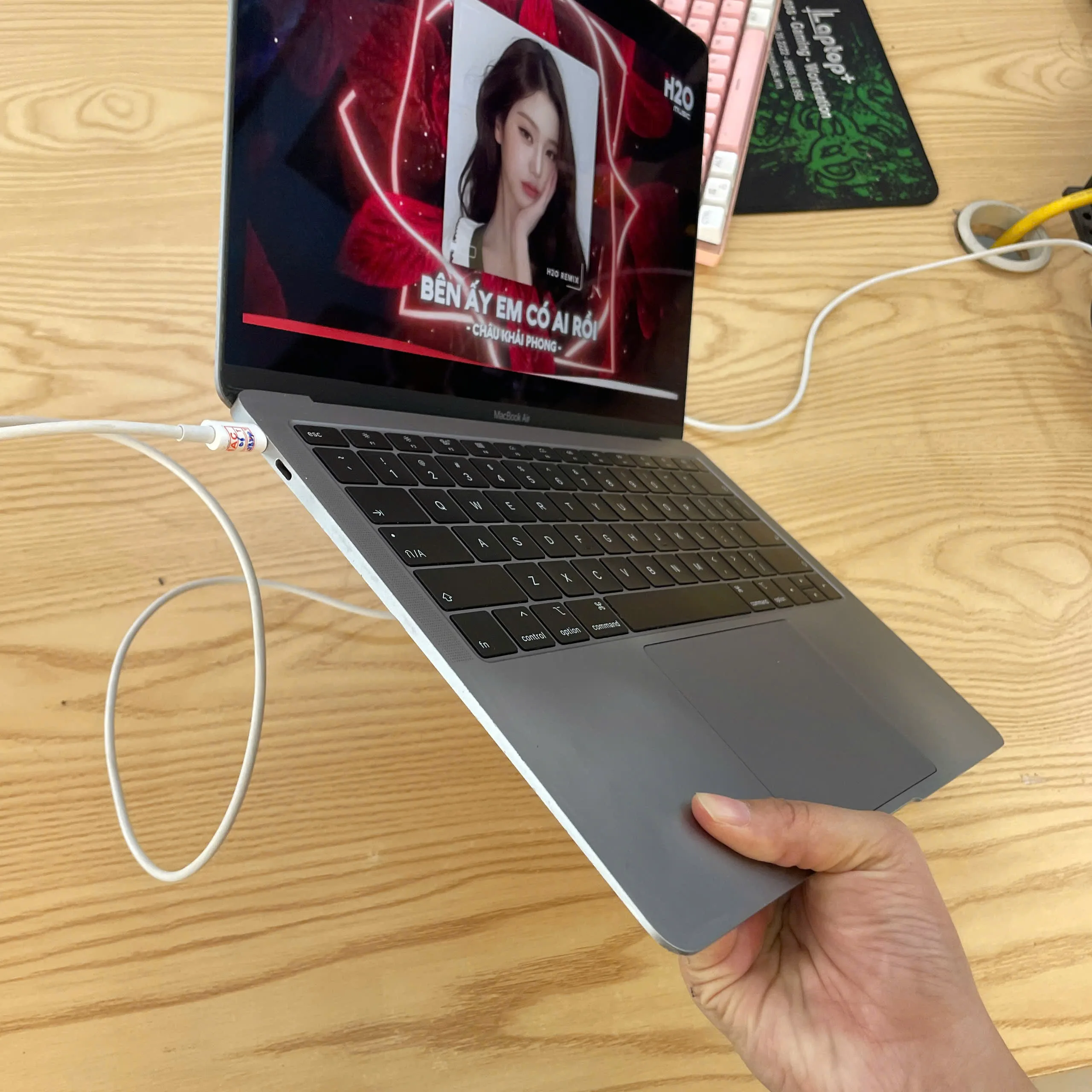 Macbook Air 2018 Core i5, Ram 8GB, SSD 256GB