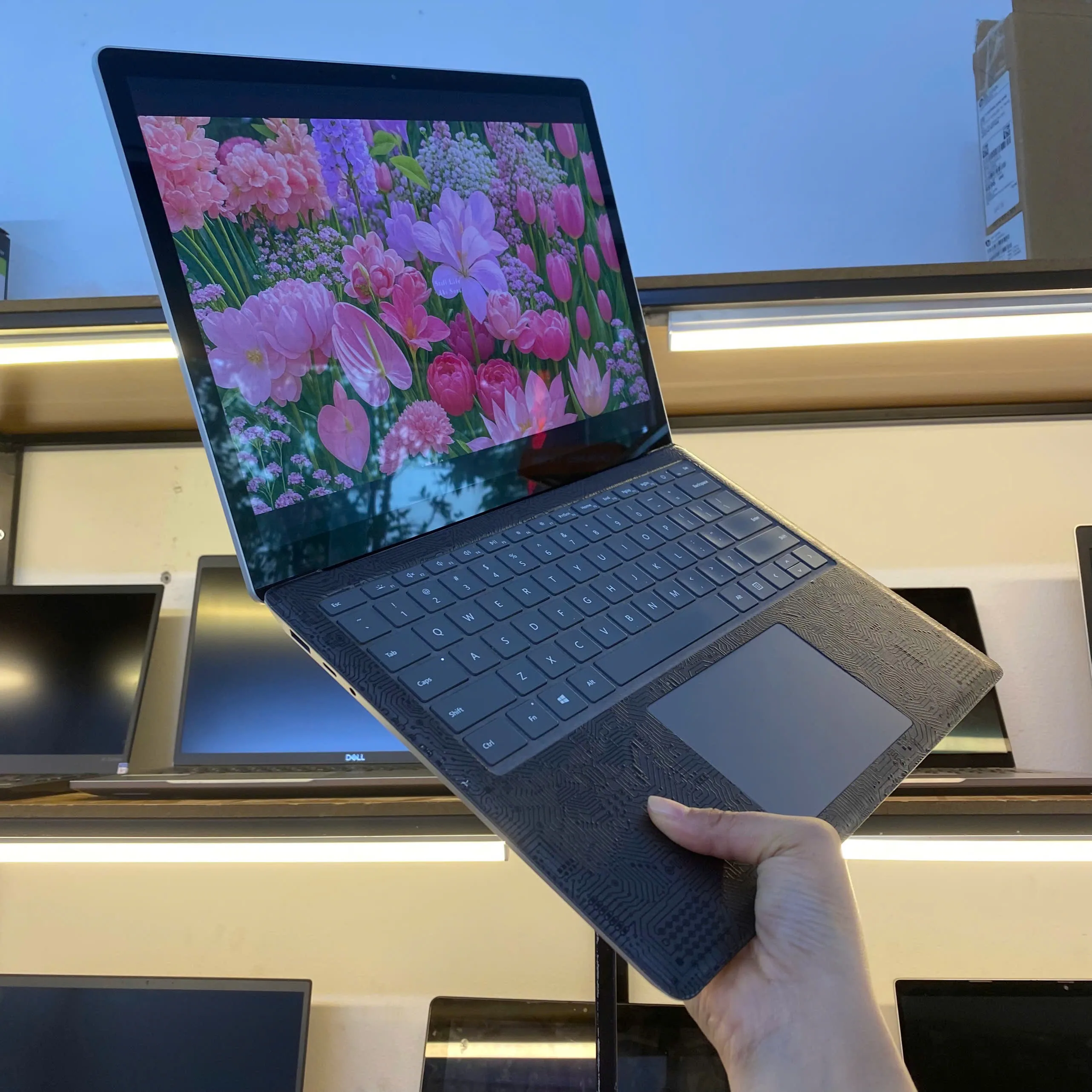 Surface Laptop 4 Ryzen 5/Ram 8GB/SSD 128/Màn hình 13.5" cảm ứng