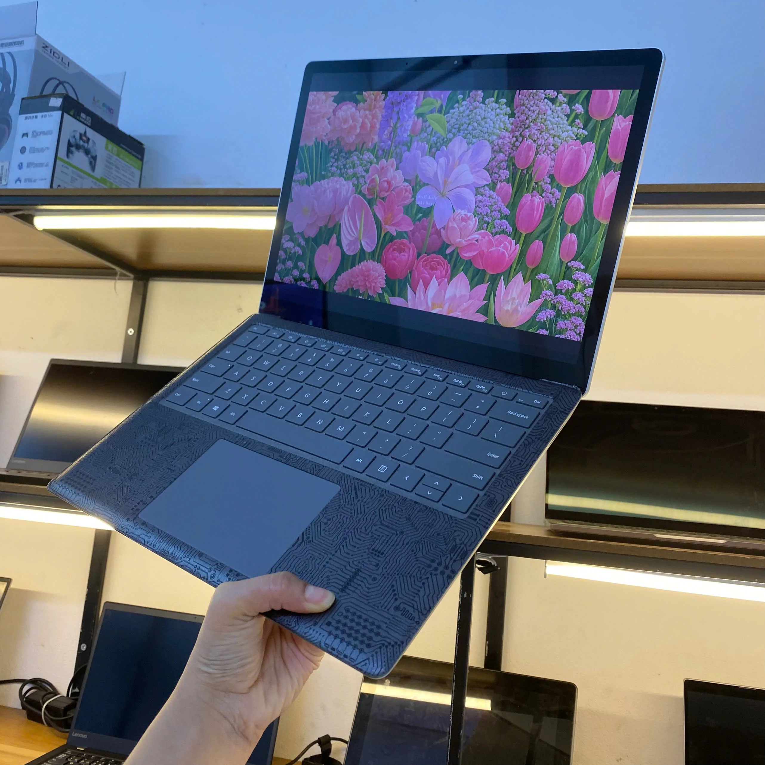 Surface Laptop 4 Ryzen 5/Ram 8GB/SSD 128/Màn hình 13.5" cảm ứng