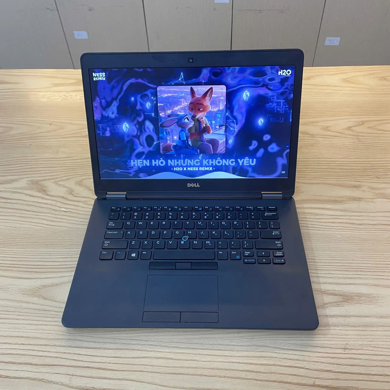 Dell Latitude 7470 core i5-6300/Ram 8GB/SSD 256GB/màn hình 14inch