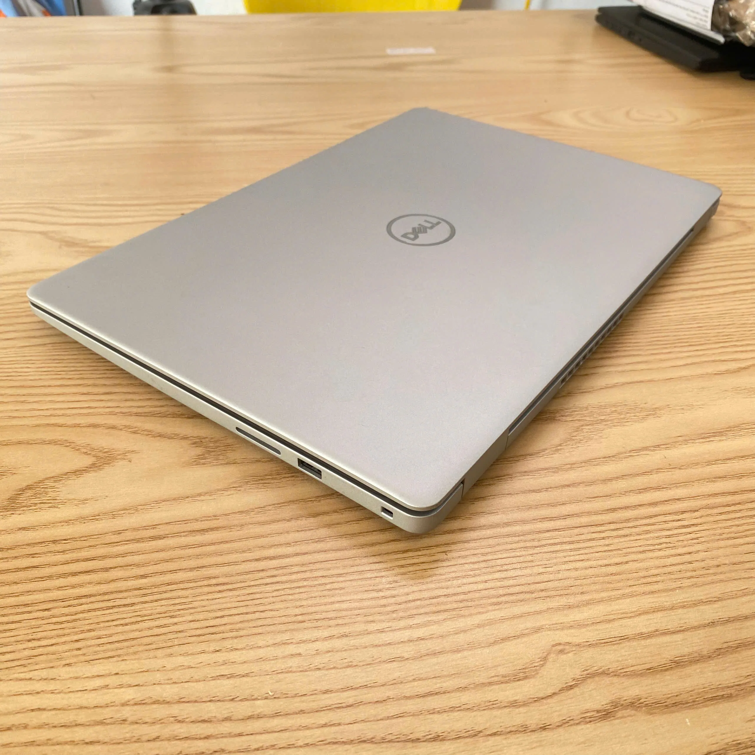 Dell Vostro 3500 core i5-1135G7 ram 8gb ssd 256gb/Màn hình 15.6"