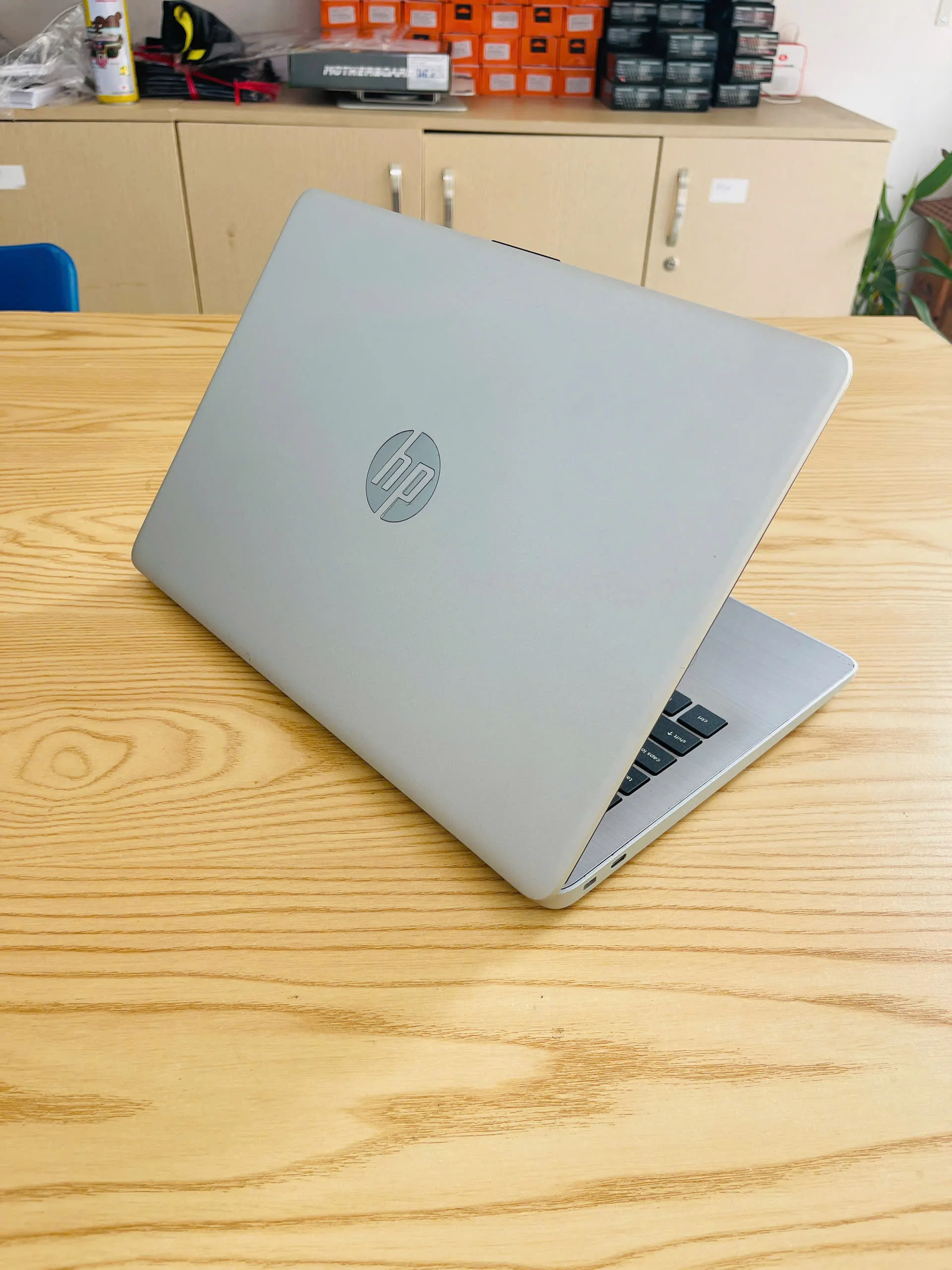 HP 240G8 Core i3-1005G1 ram 8gb ssd 128gb/Màn hình 14"
