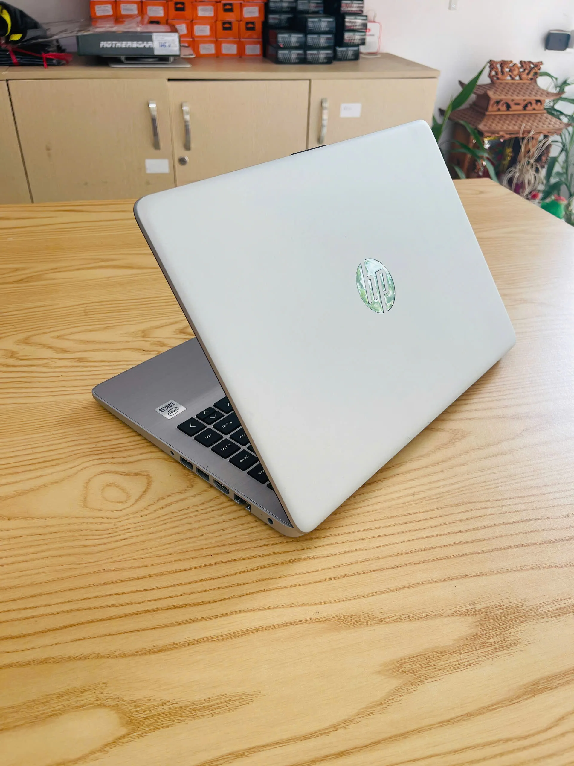 HP 240G8 Core i3-1005G1 ram 8gb ssd 128gb/Màn hình 14"