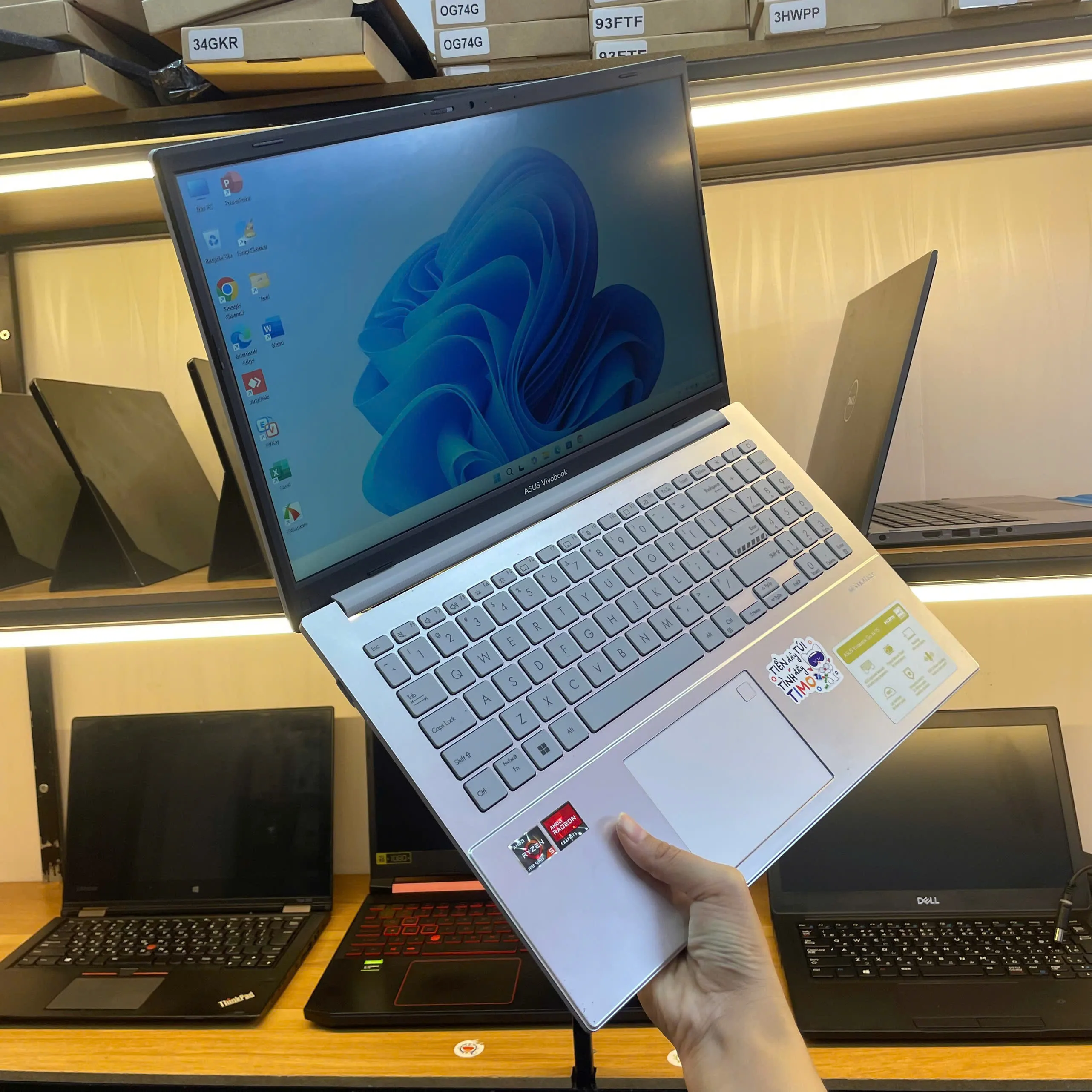 Asus Vivobook Go 15 Ryzen 5-7520u ram 16gb ssd 512gb/Màn hình 15.6"
