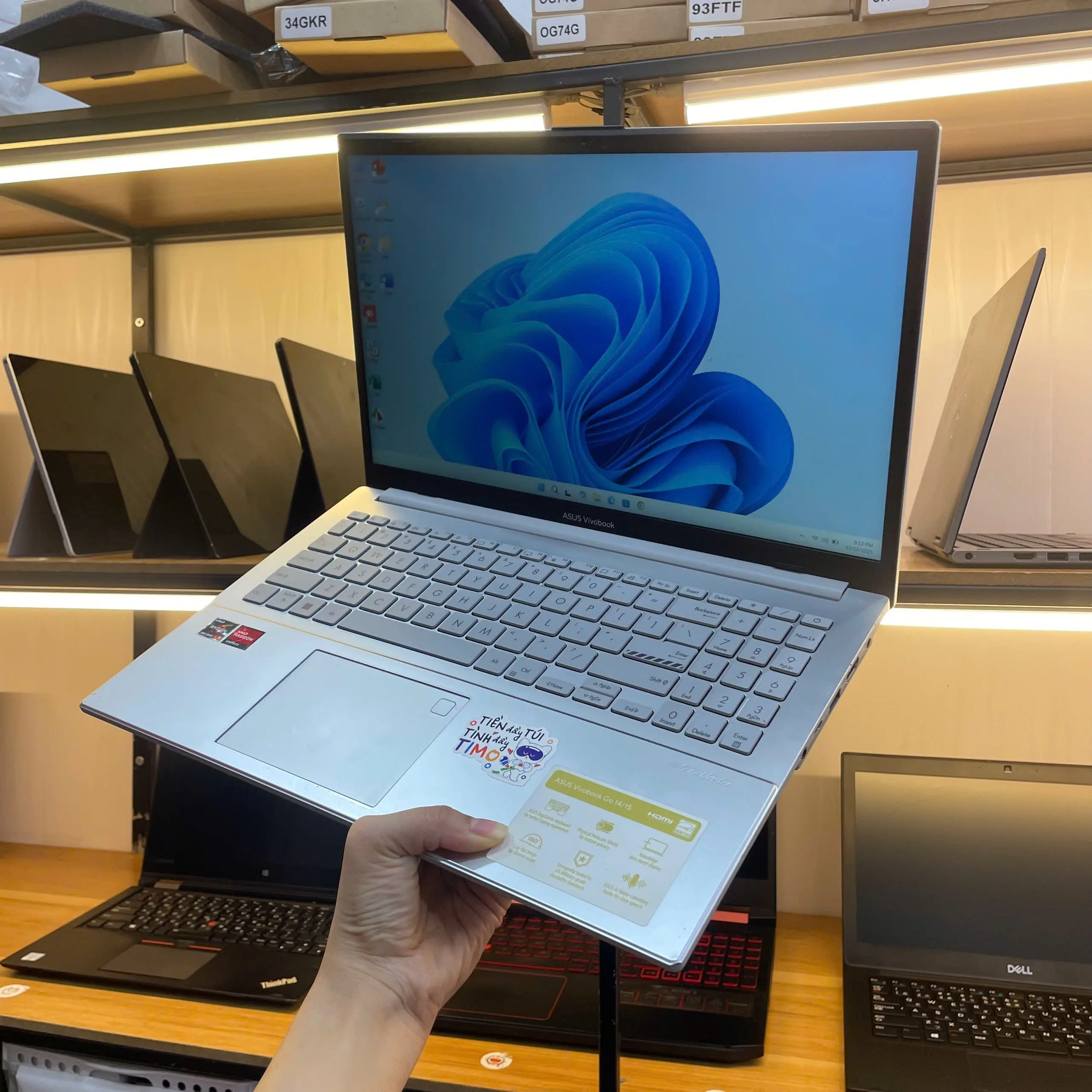Asus Vivobook Go 15 Ryzen 5-7520u ram 16gb ssd 512gb/Màn hình 15.6"