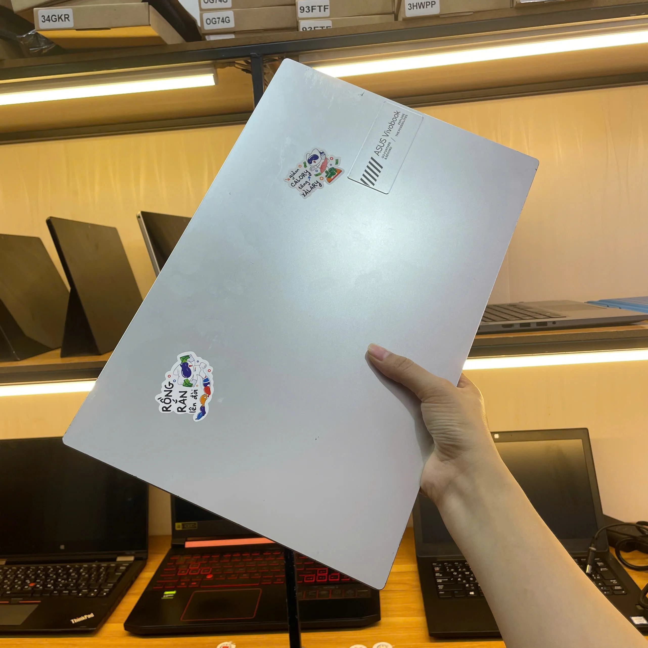 Asus Vivobook Go 15 Ryzen 5-7520u ram 16gb ssd 512gb/Màn hình 15.6"