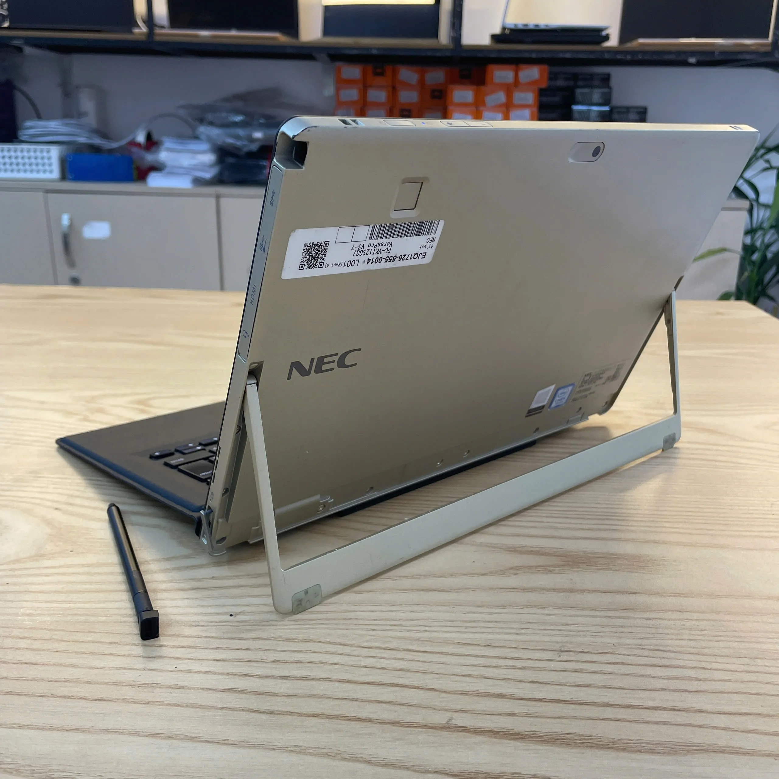NEC VersaPro VS-7 Core I5-7Y54 Ram 8GB/ SSD 128GB/13"FHD cảm ứng