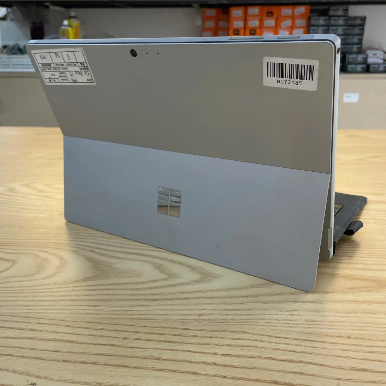 Surface Pro 6 i5-8350u/Ram 8GB/SSD 128GB/màn hình 12.5" cảm ứng