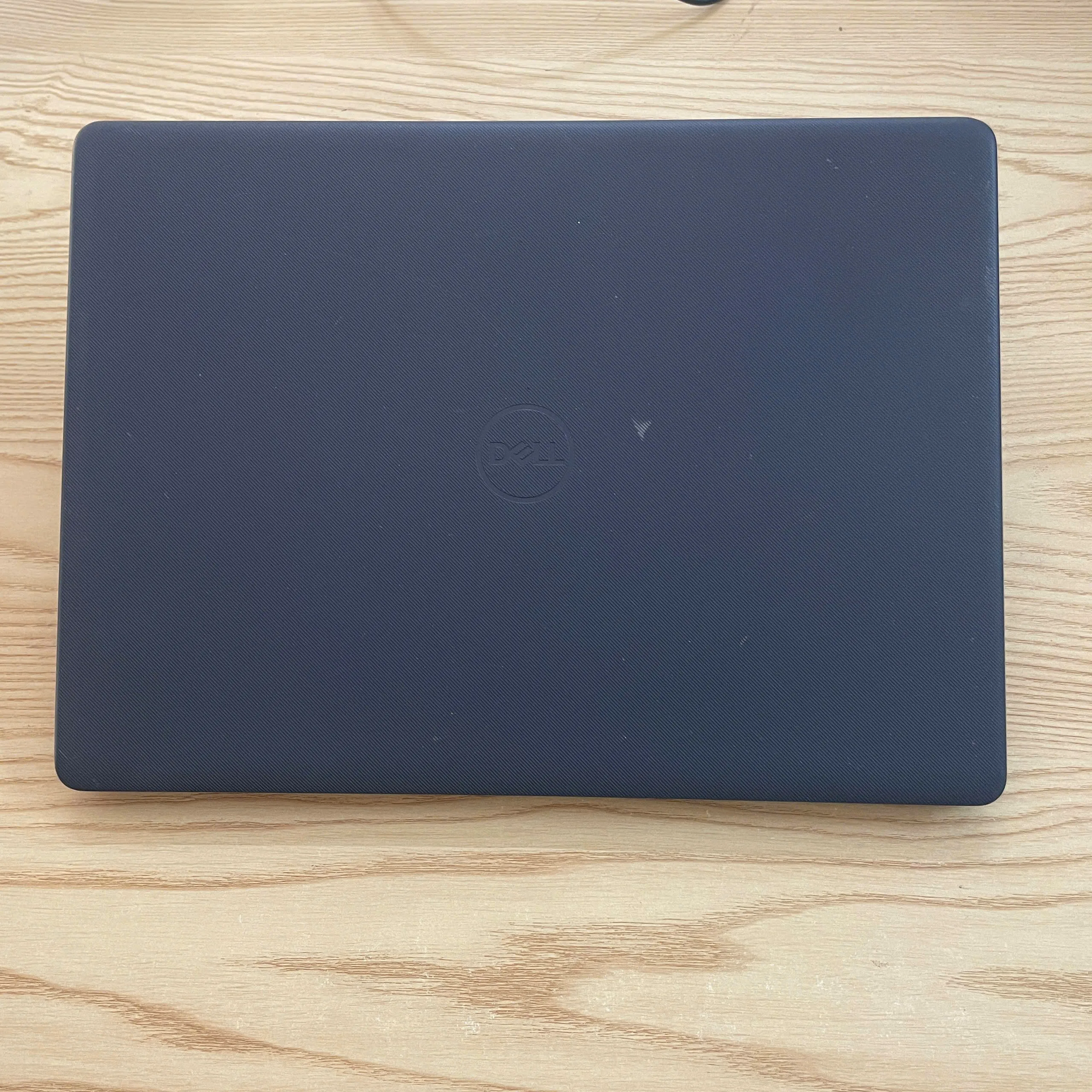 Dell Vostro 3400 core i7-1165G7 ram 8gb ssd 256/Màn hình 14"