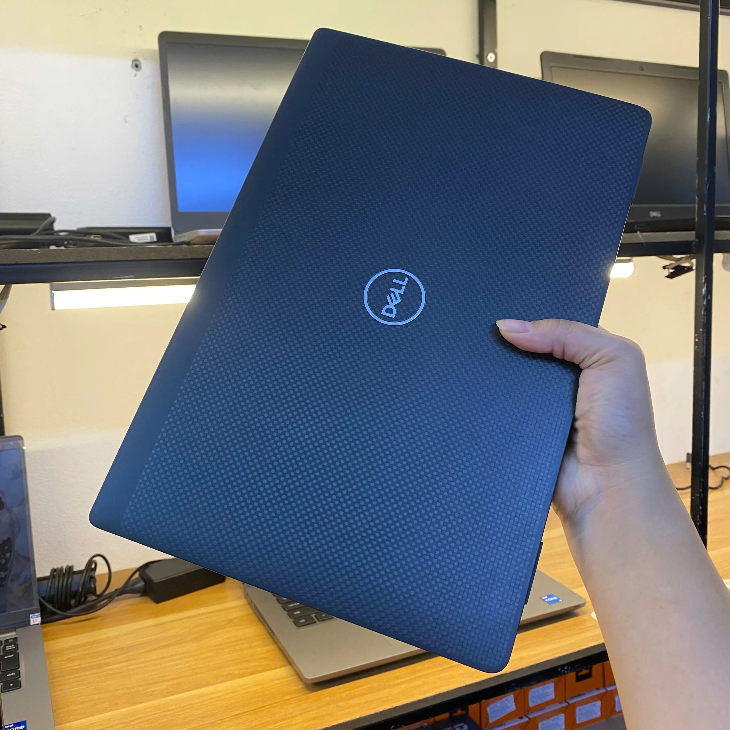 Dell Latitude 7320 core i5-1145G7 ram 16gb ssd 256gb/Màn hình 13.3"