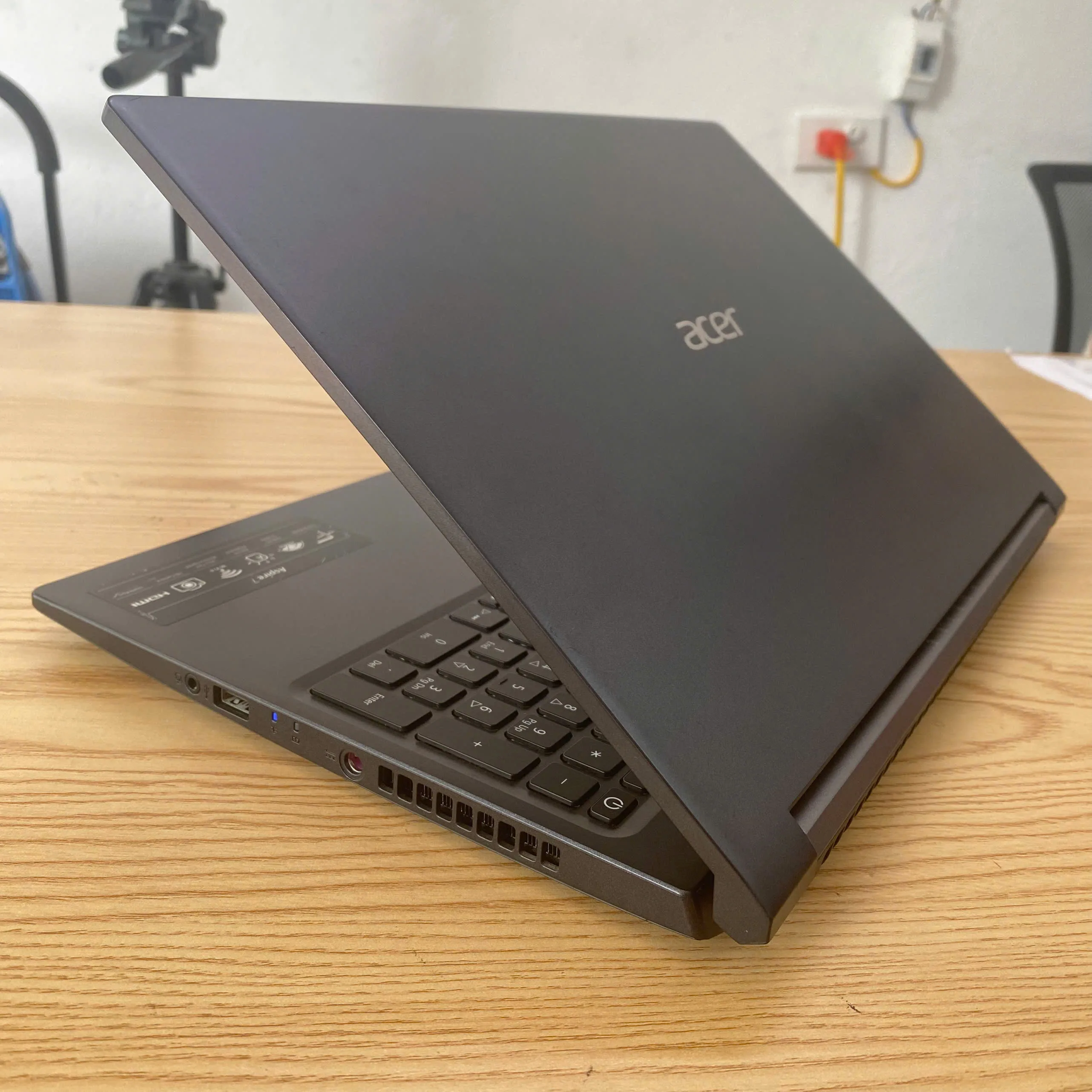 Acer aspire A715-42G Ryzen 5 5500u, Ram 8GB, SSD 256GB, RTX1650, màn 15.6" FHD
