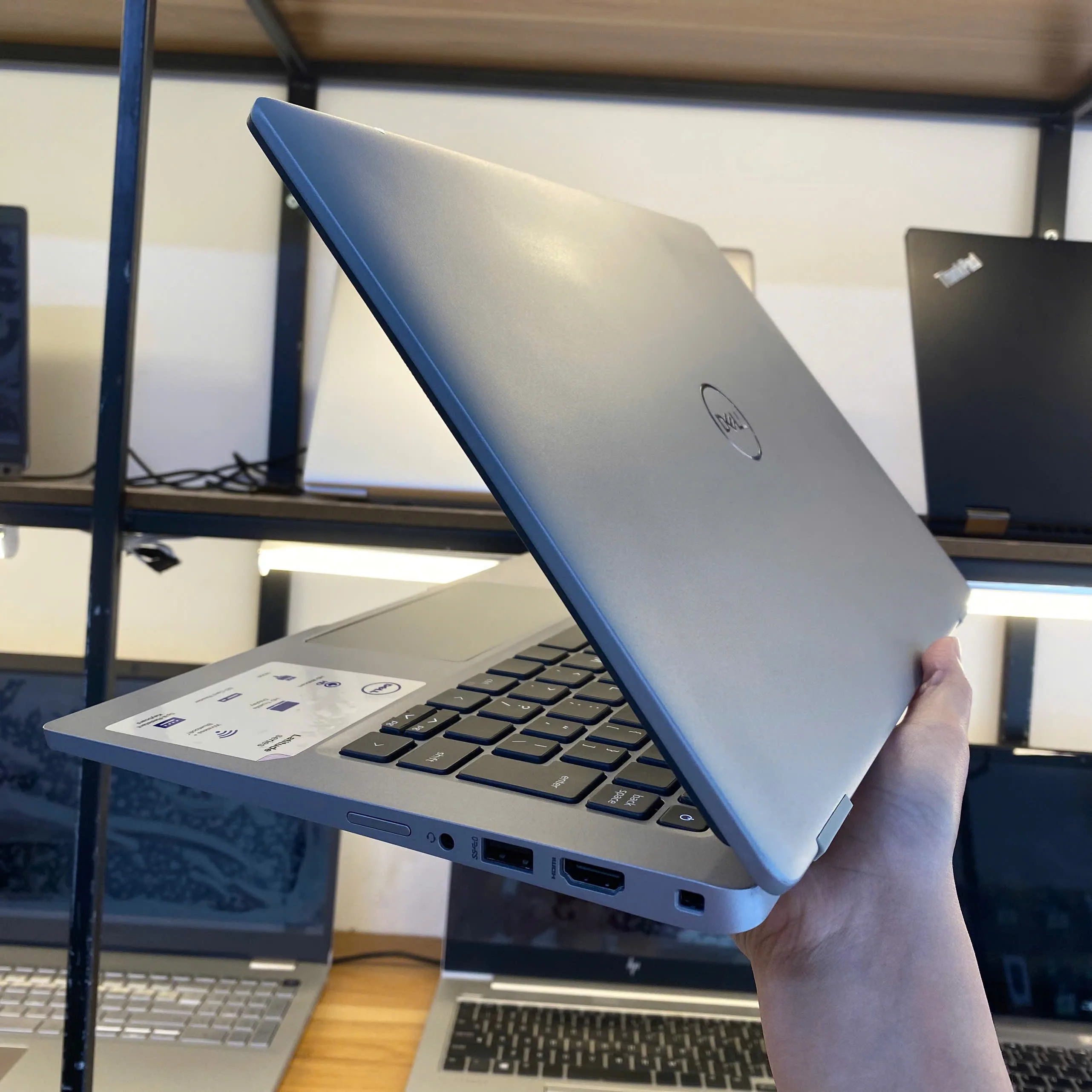 Dell Latitude 5320 Core i7-1185G7/Ram 32GB/SSD 256GB/Màn hình 13.3"