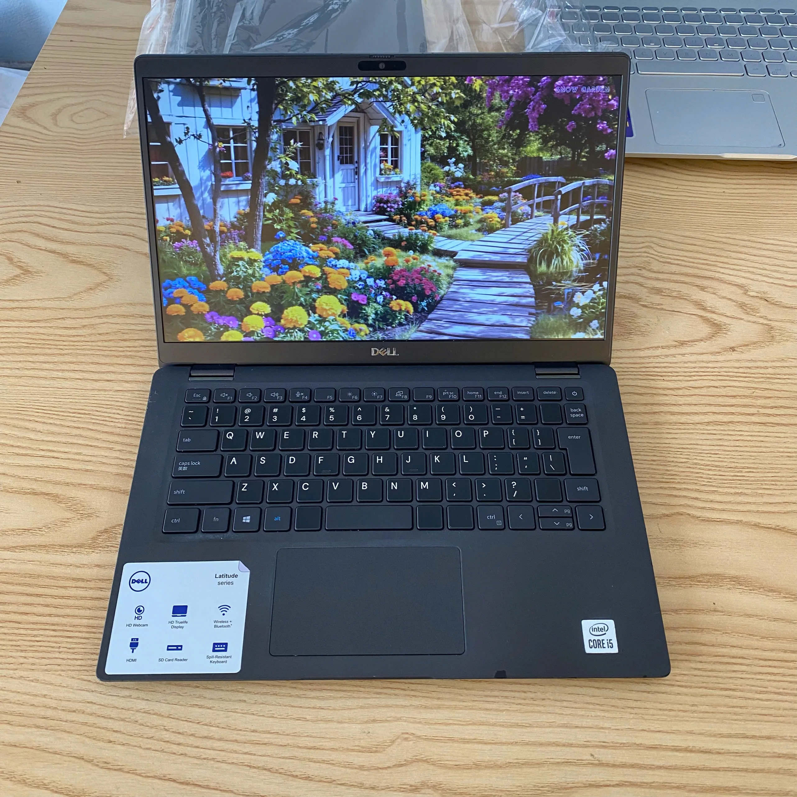 Dell Latitude 7310 core i5-10310U ram 8gb ssd 256gb/Màn hình 13.3"