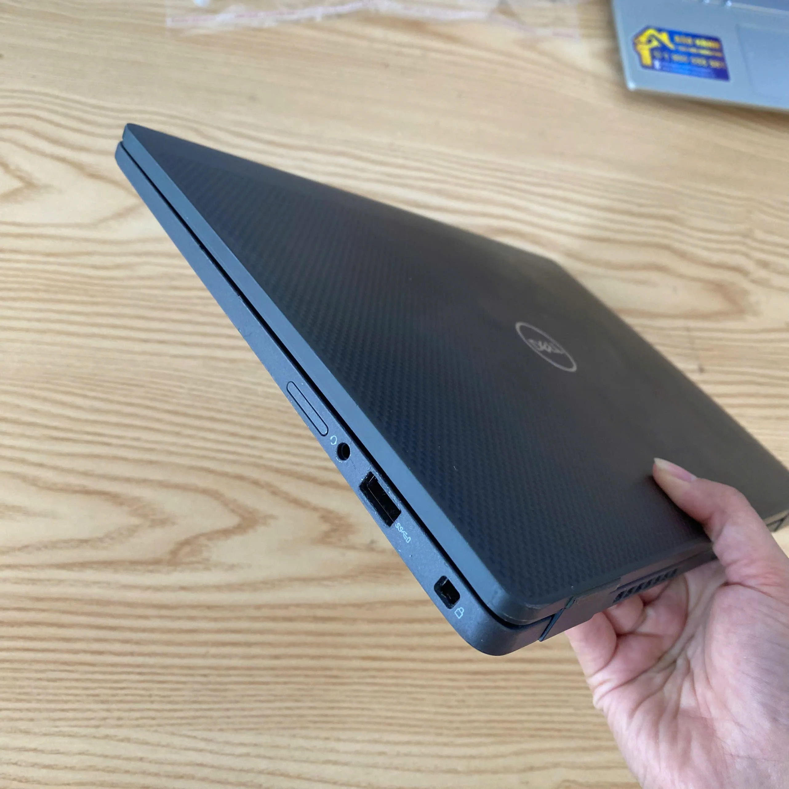 Dell Latitude 7310 core i5-10310U ram 8gb ssd 256gb/Màn hình 13.3"