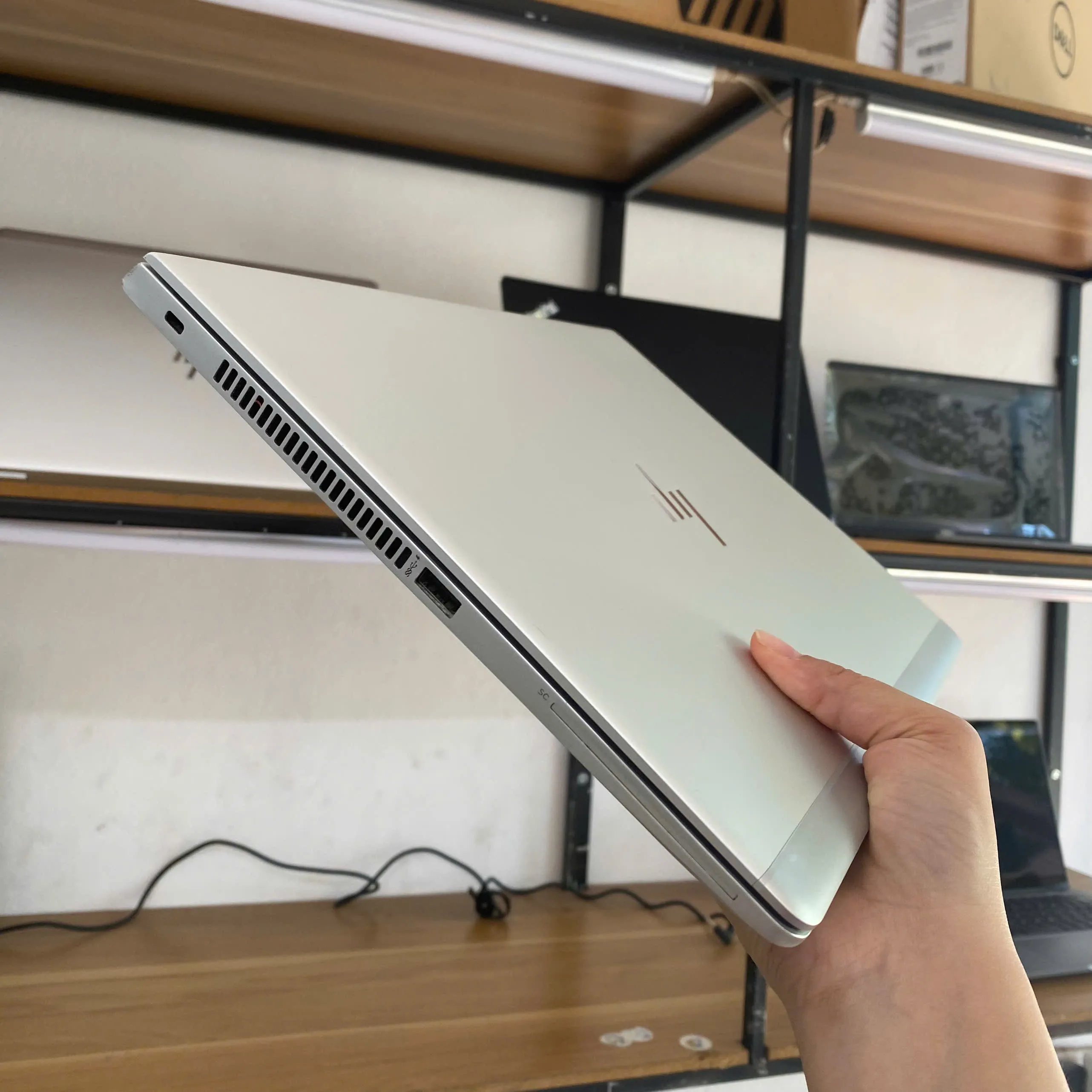 Hp Elitebook 830 G5 Core i7-8550u/ Ram 8GB/ SSD 256GB/ Màn hình 13.3"