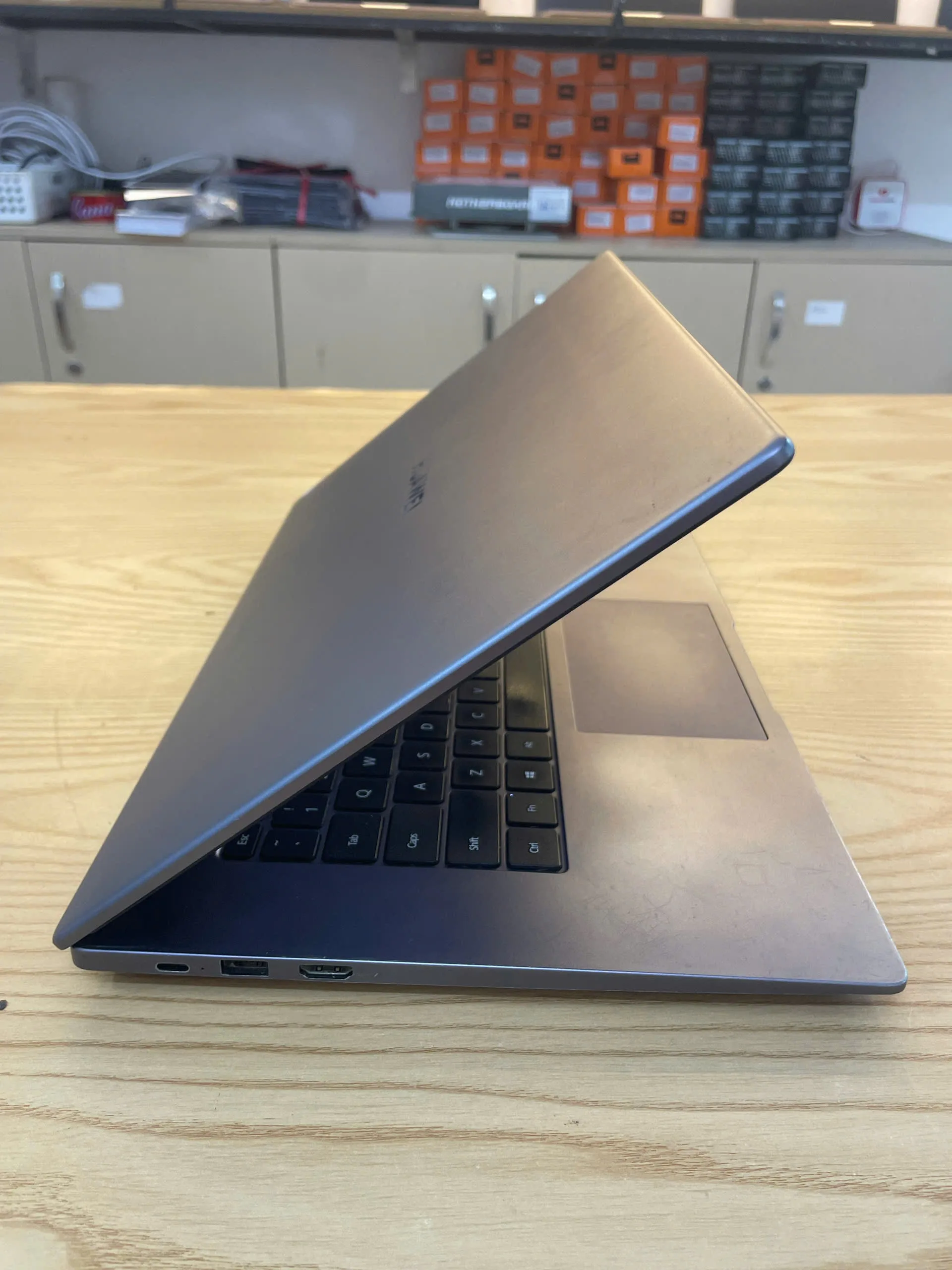 Huawei Matebook D15 Ryzen 5-3500U ram 8gb ssd 128gb/Màn hình 15.6"