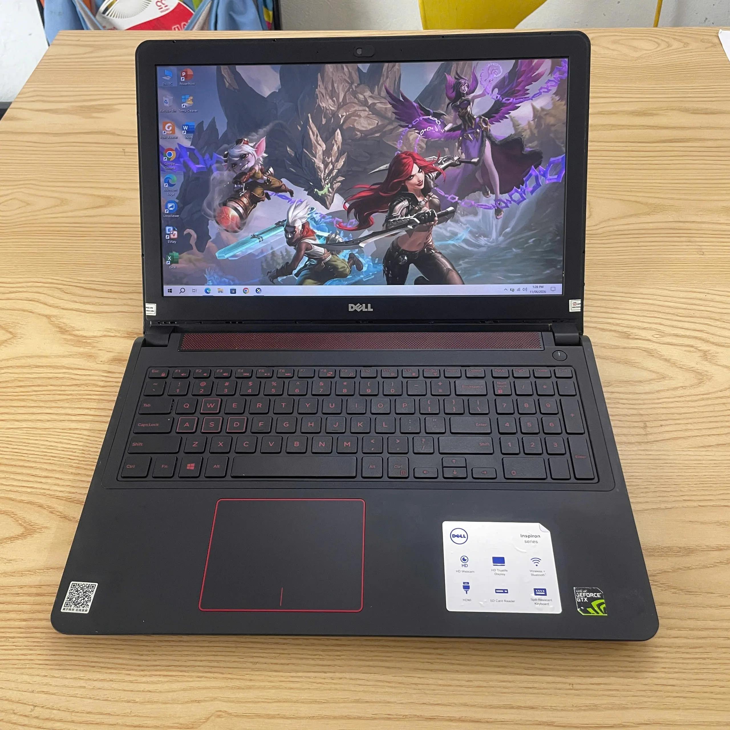Dell Inspiron 7559 core i7-6700HQ ram 12gb ssd 128gb + hdd 500gb/Màn hình 15.6"