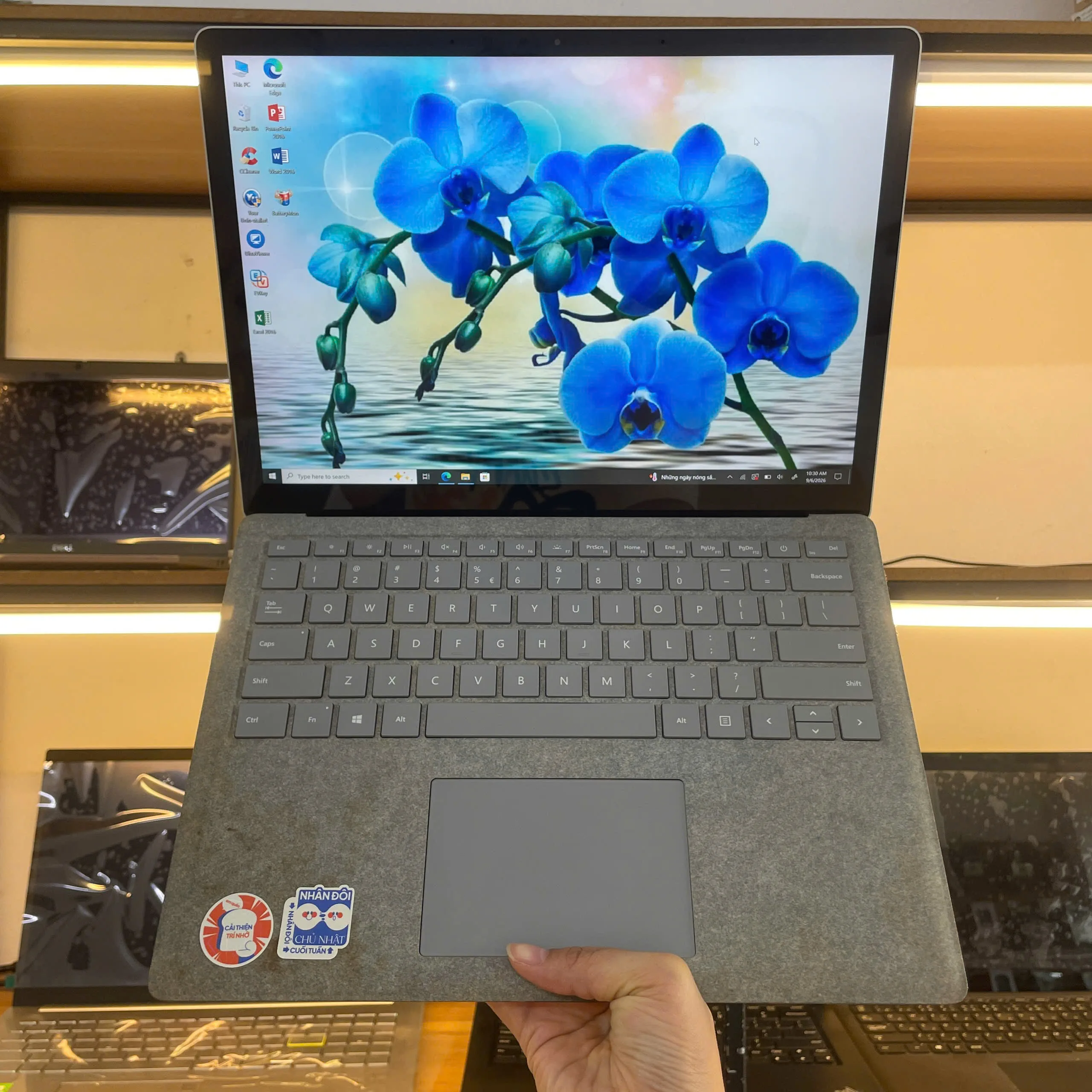 Surface Laptop i5-7300u/Ram 8GB/SSD 128GB/màn hình 13.5"2k cảm ứng