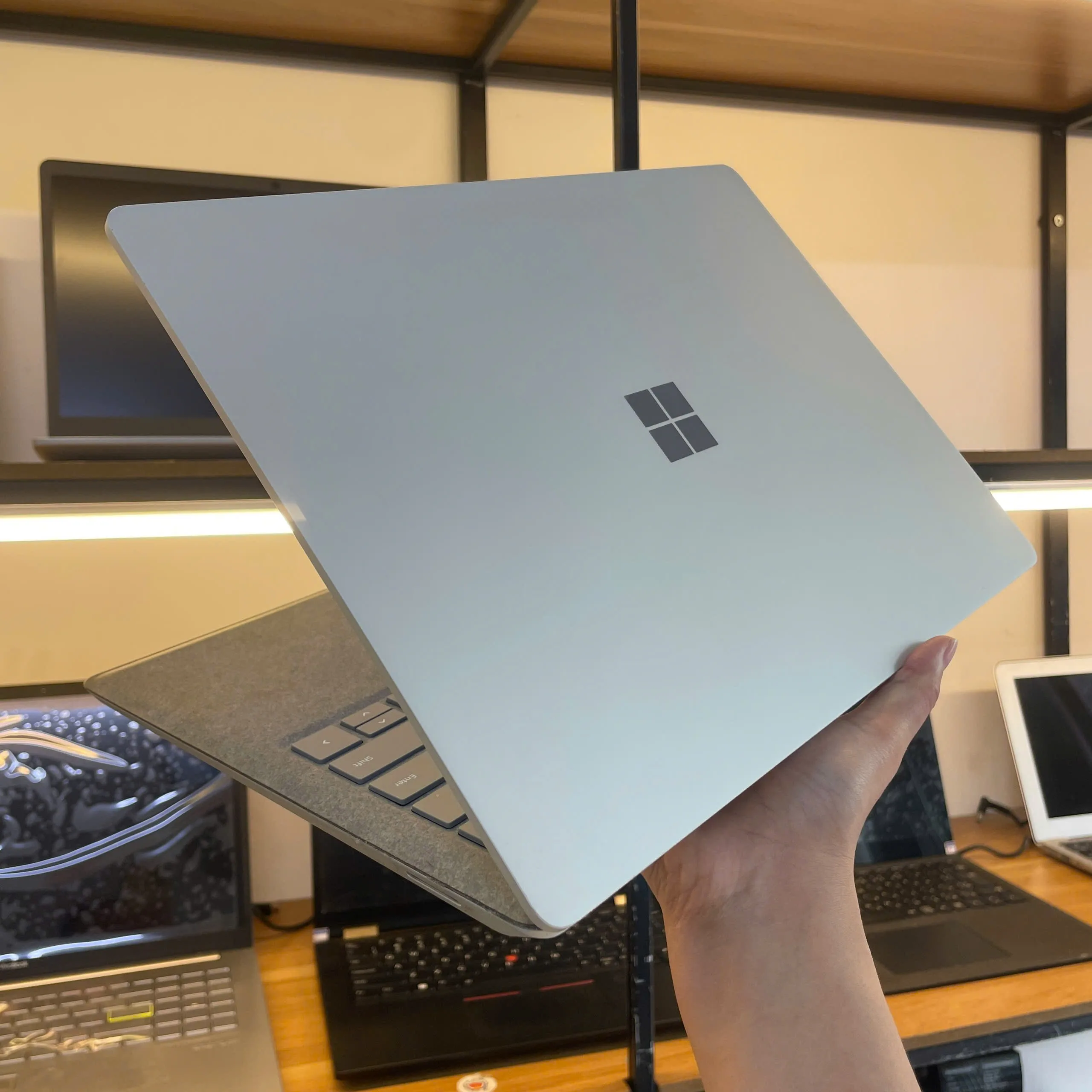 Surface Laptop i5-7300u/Ram 8GB/SSD 128GB/màn hình 13.5"2k cảm ứng