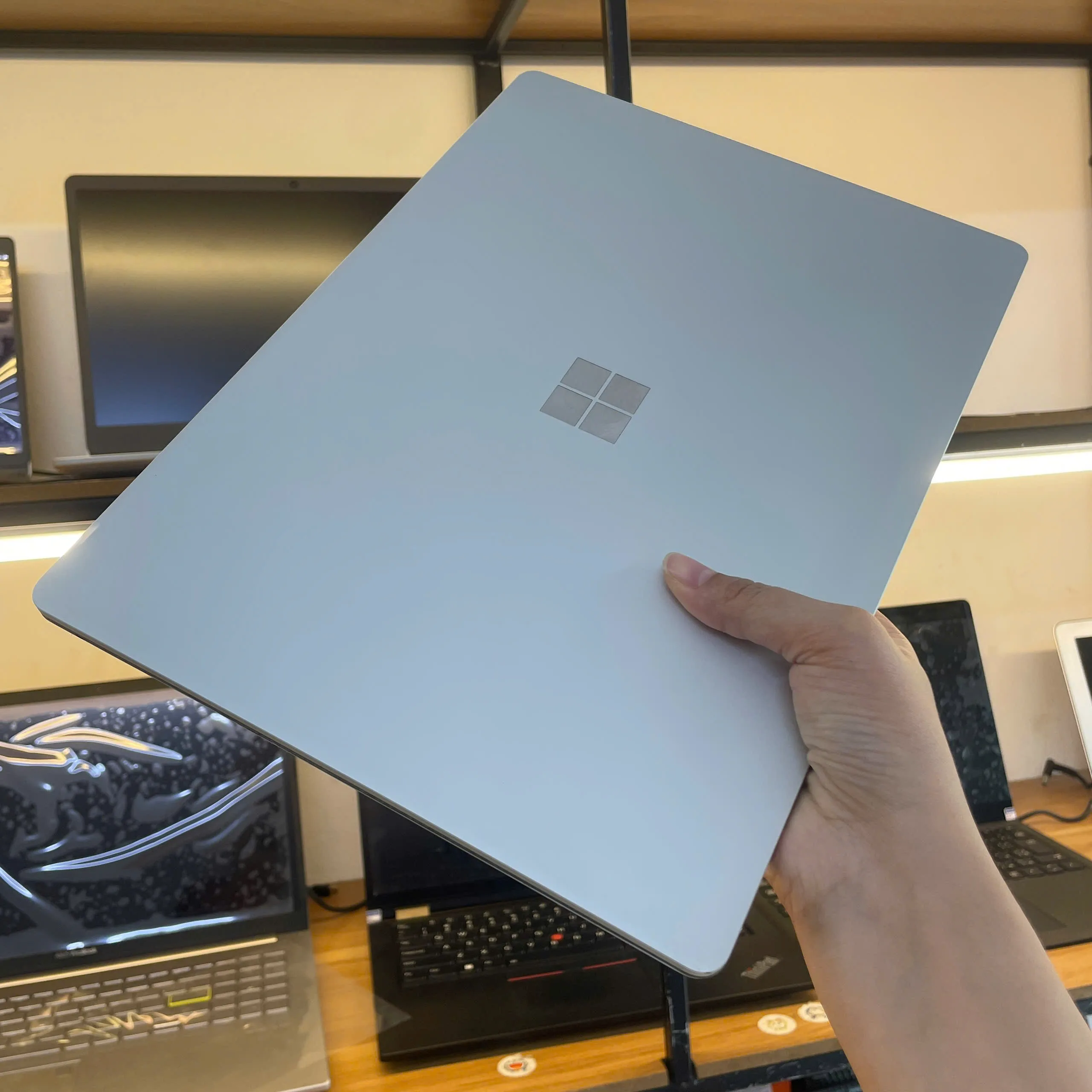 Surface Laptop i5-7300u/Ram 8GB/SSD 128GB/màn hình 13.5"2k cảm ứng