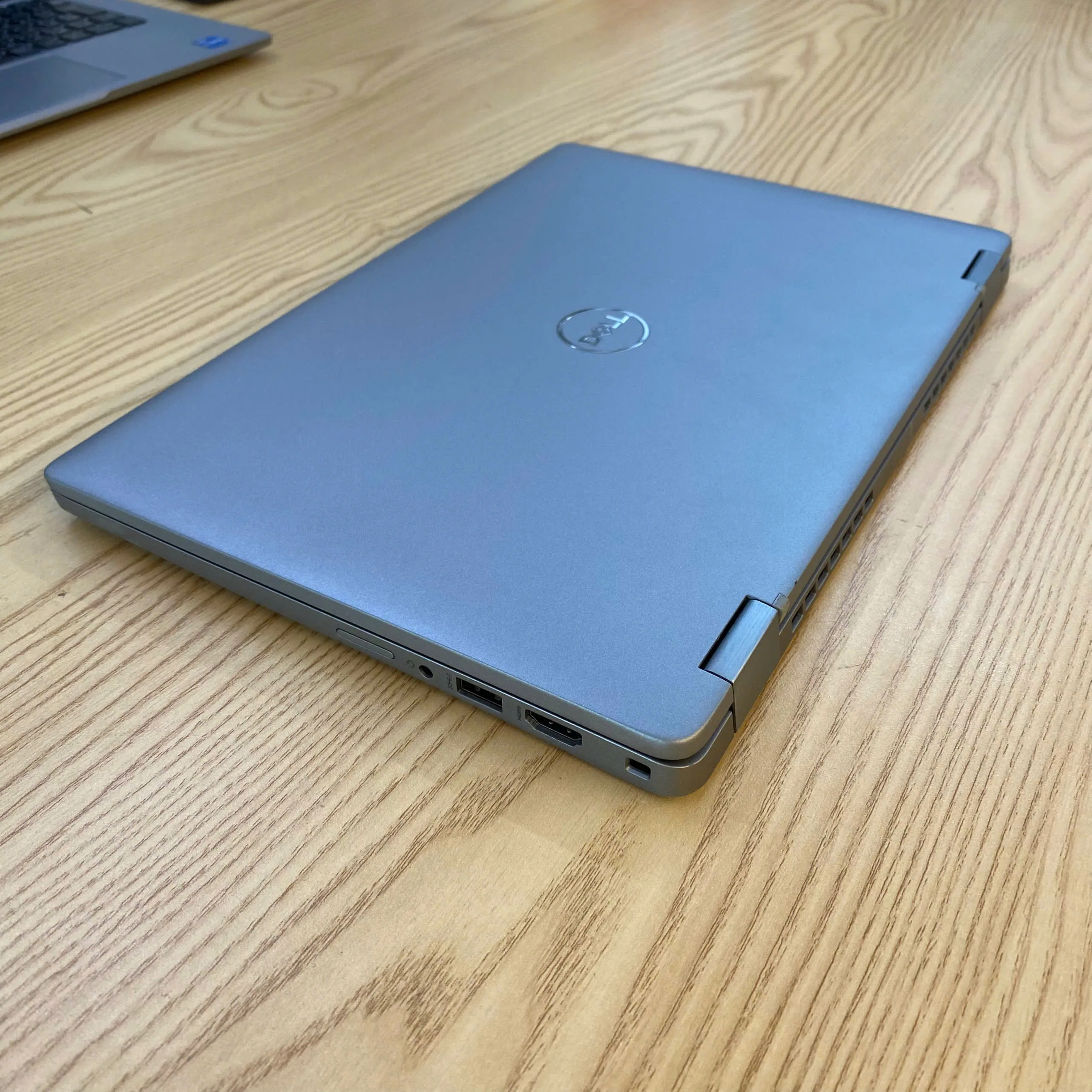 Dell Latitude 5320 2in1 core i5-1145G7 ram 8gb ssd 128gb/Màn hình 13.3" Cảm ứng