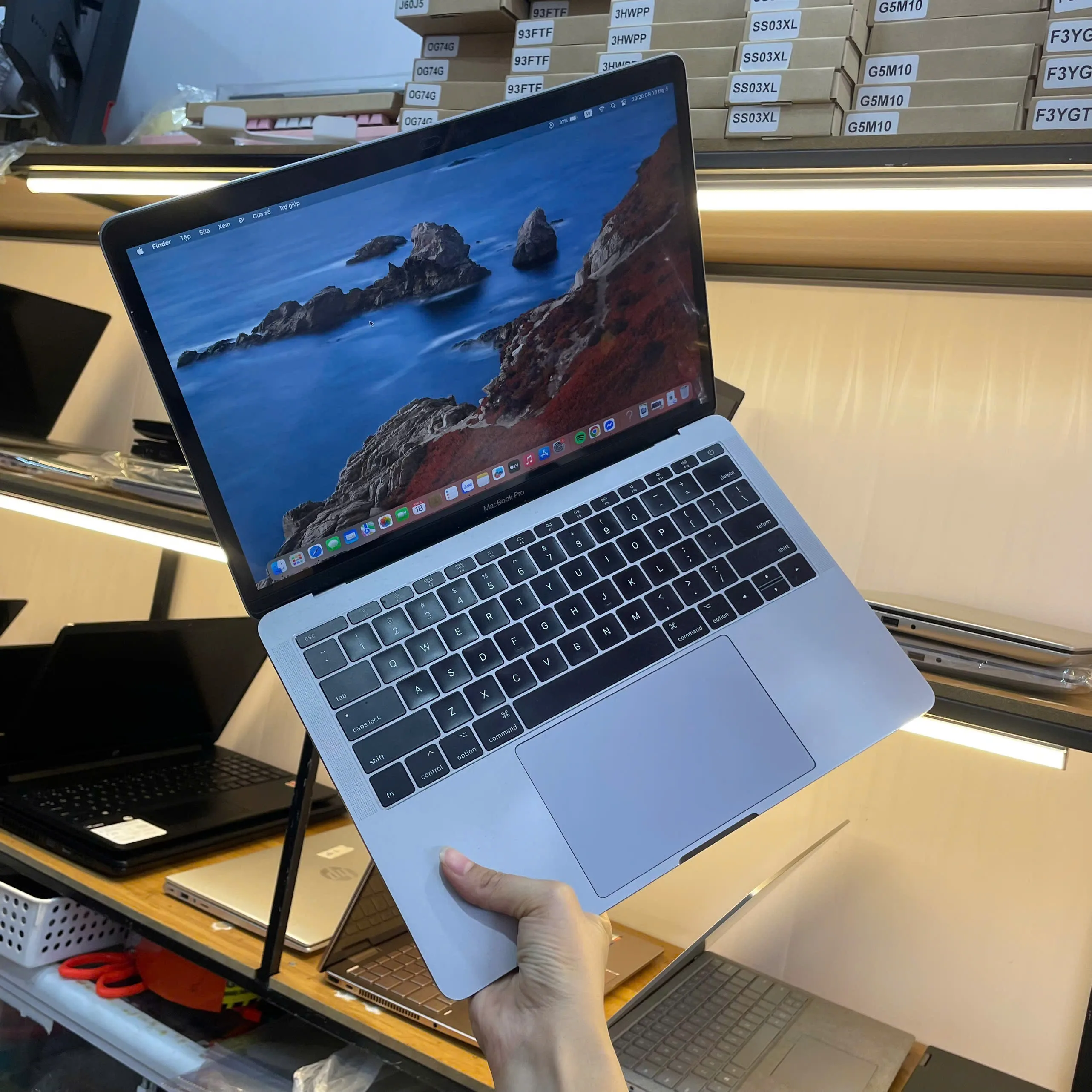 Macbook Pro 2017 core i5/Ram 8GB/SSD 256GB/màn 13.3inch 2