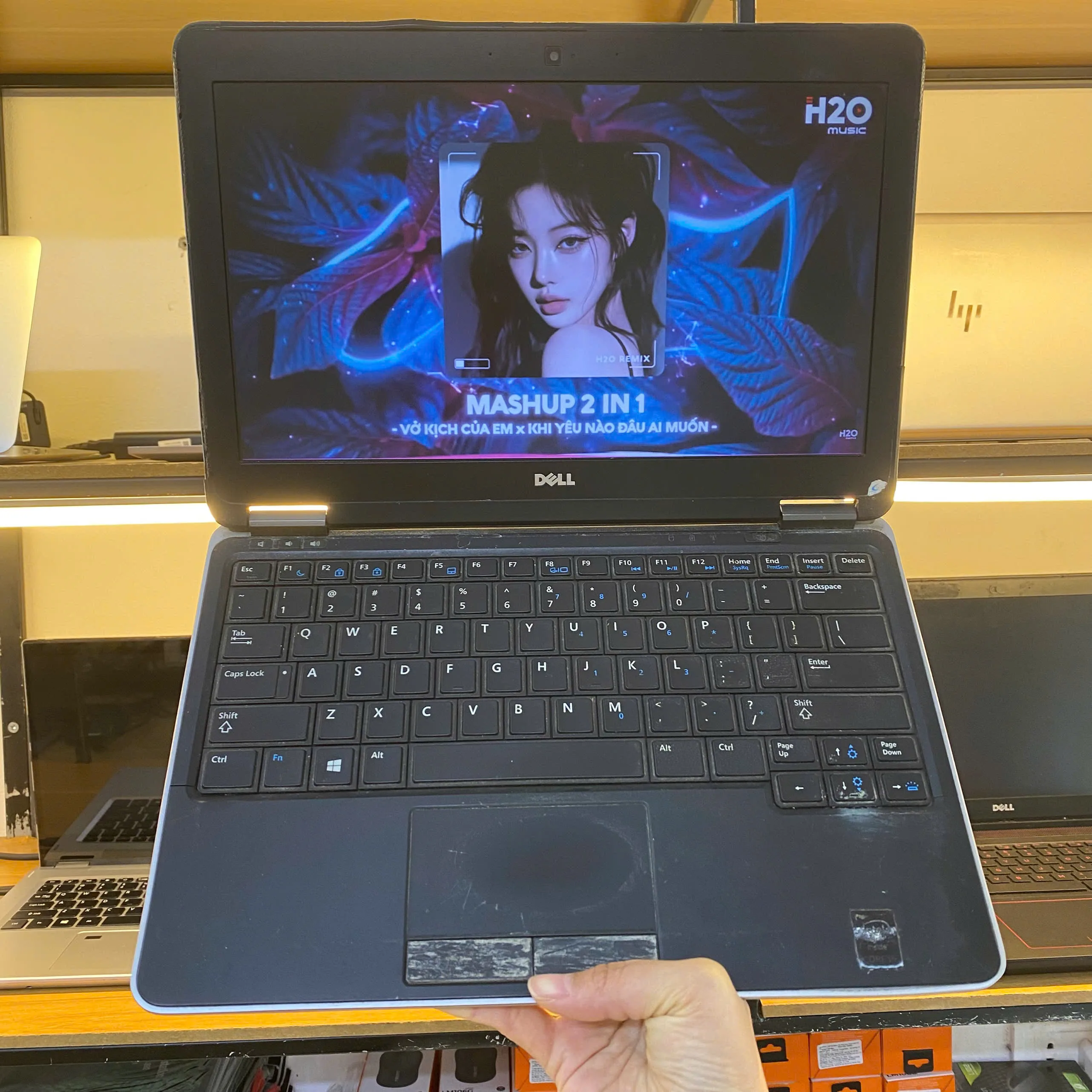 Dell Latitude E7240 core i5-4310u/ Ram 4GB/ SSD 128GB/ Màn hình 12.5"