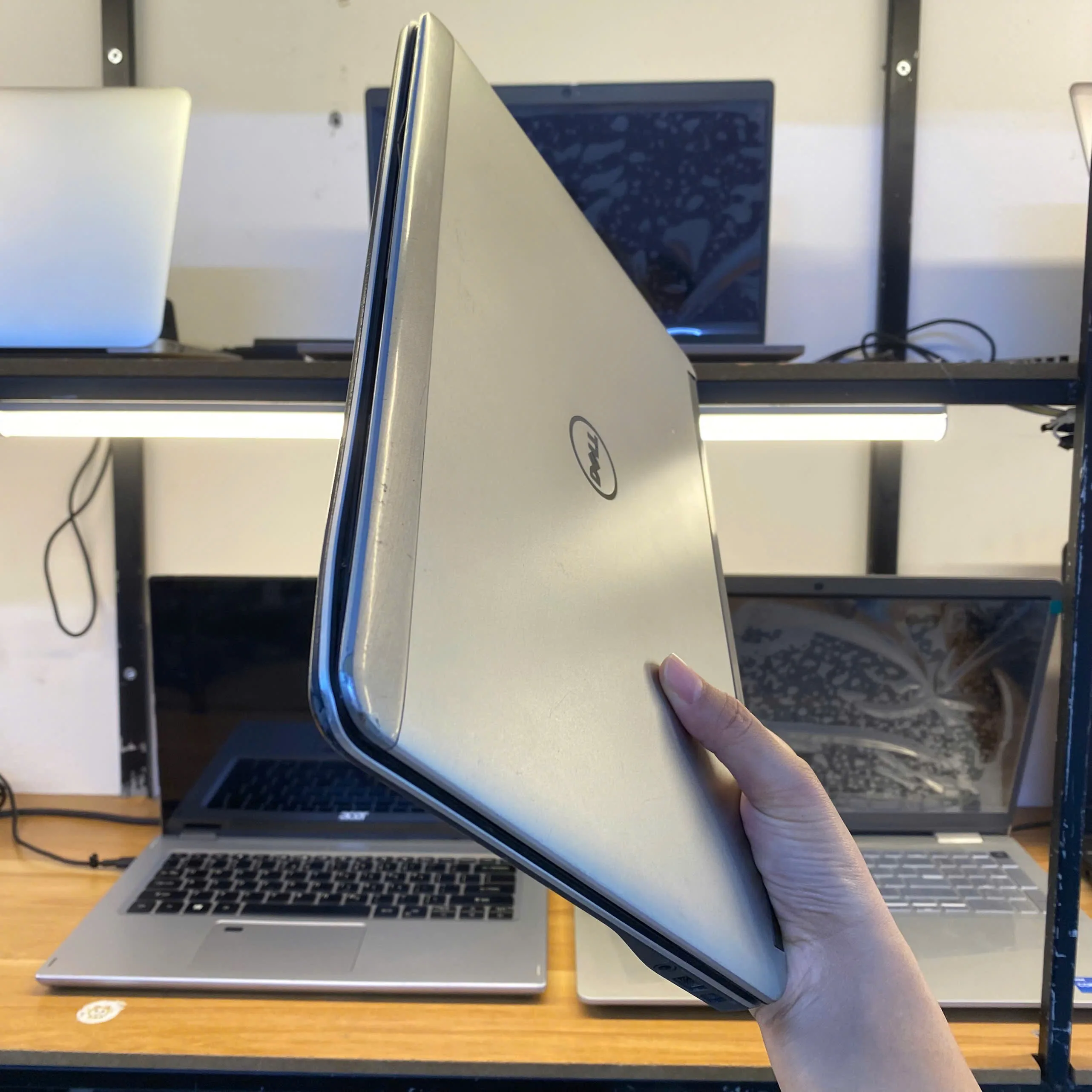 Dell Latitude E7240 core i5-4310u/ Ram 4GB/ SSD 128GB/ Màn hình 12.5"