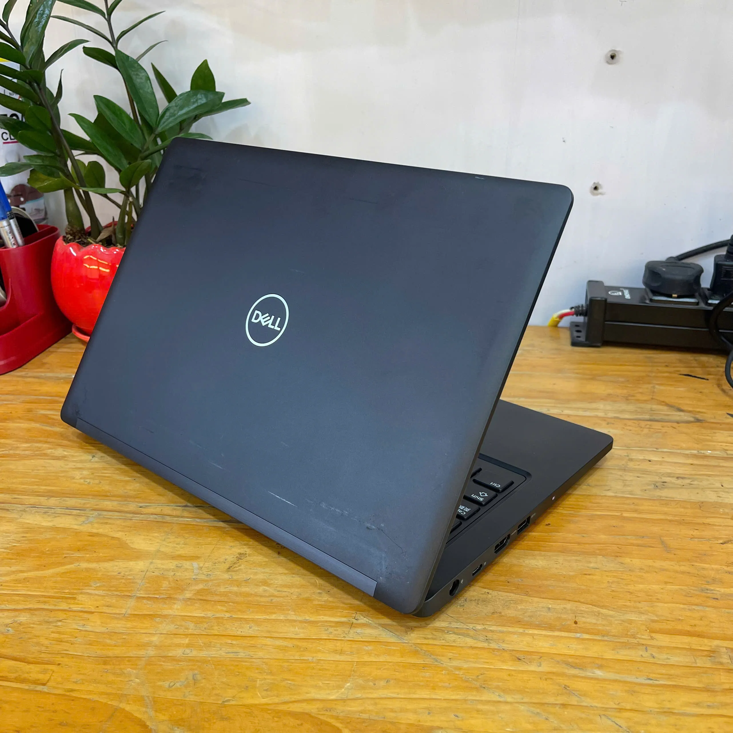 Dell Latitude E5250 Core i5-5200u/ Ram 4GB/ SSD 128GB/ Màn hình 12.5"