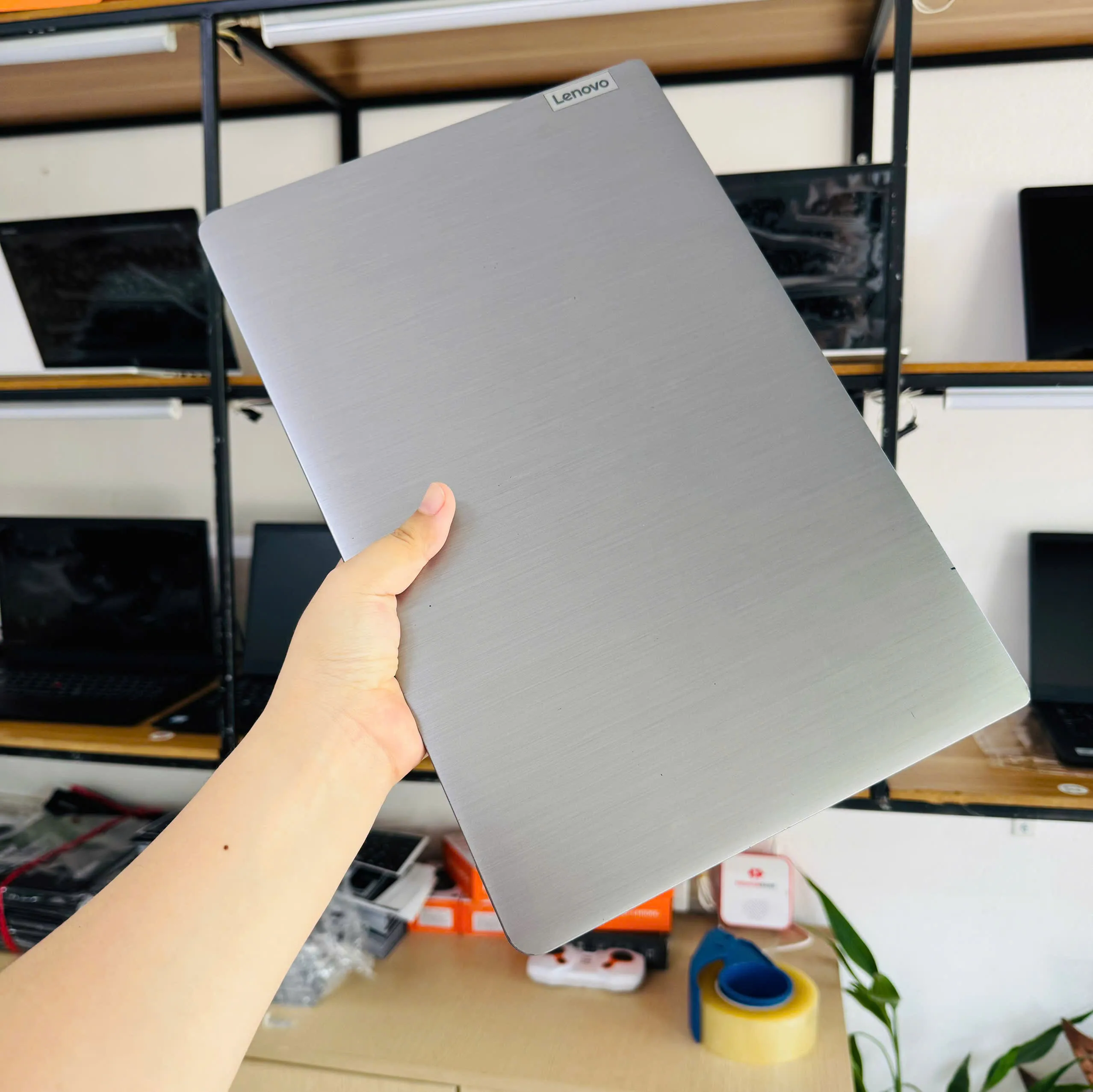 Lenovo IdeaPad Slim 3 Core i5-12450H/16/256/FHD