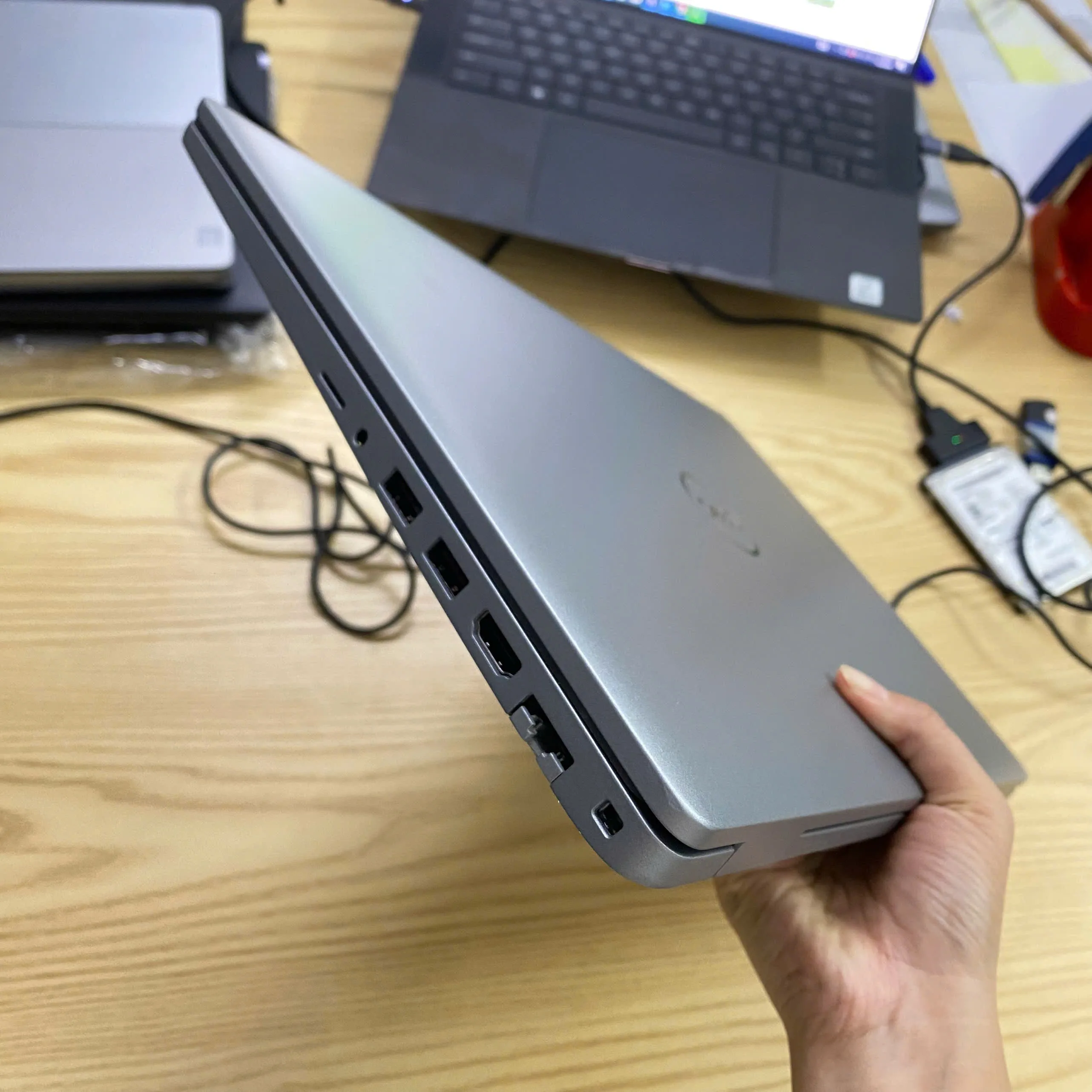 Dell Latitude 5520 core i5-1145G7 ram 8gb ssd 256gb/Màn hình 15.6" fhd