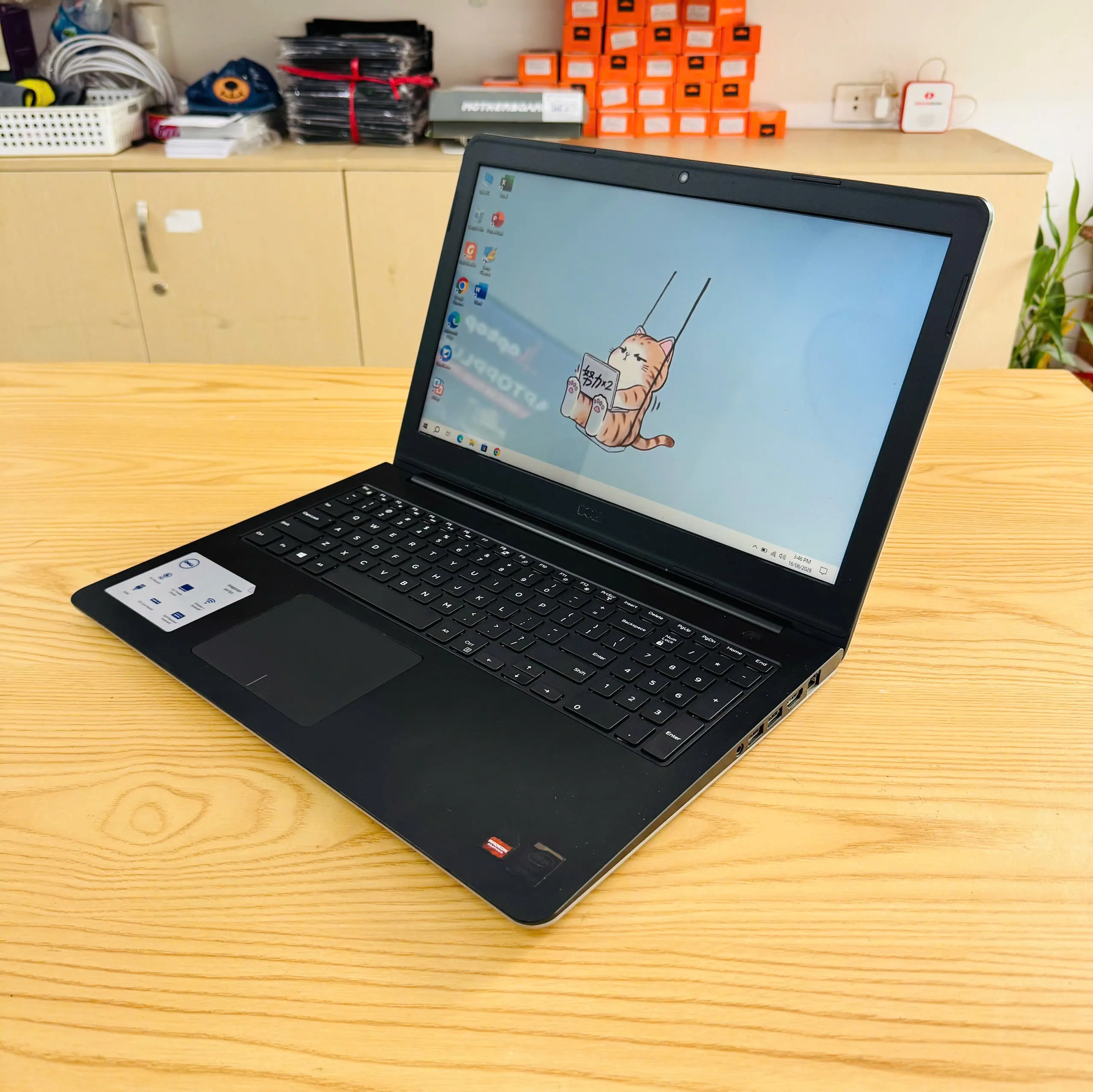 Dell inspiron 5548 core i5-5200u ram 4gb ssd 120gb/Màn hình 15.6"