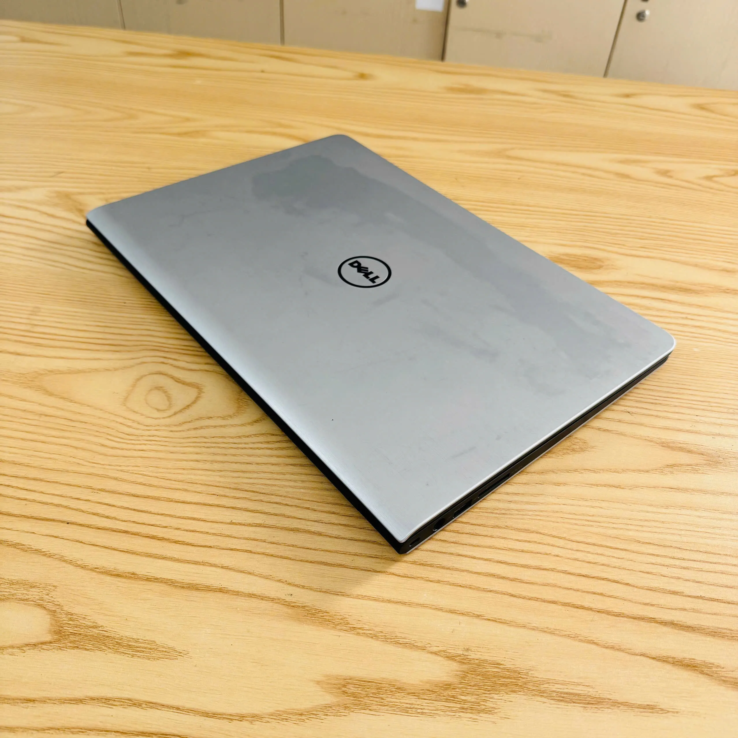 Dell inspiron 5548 core i5-5200u ram 4gb ssd 120gb/Màn hình 15.6"
