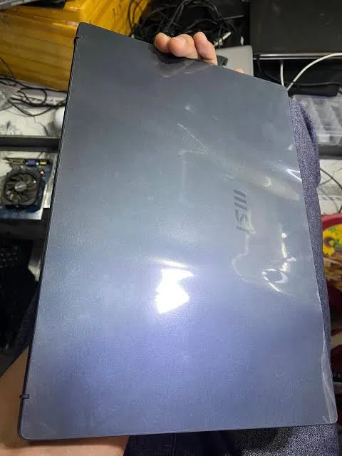 Sơn vỏ A laptop MSI 14
