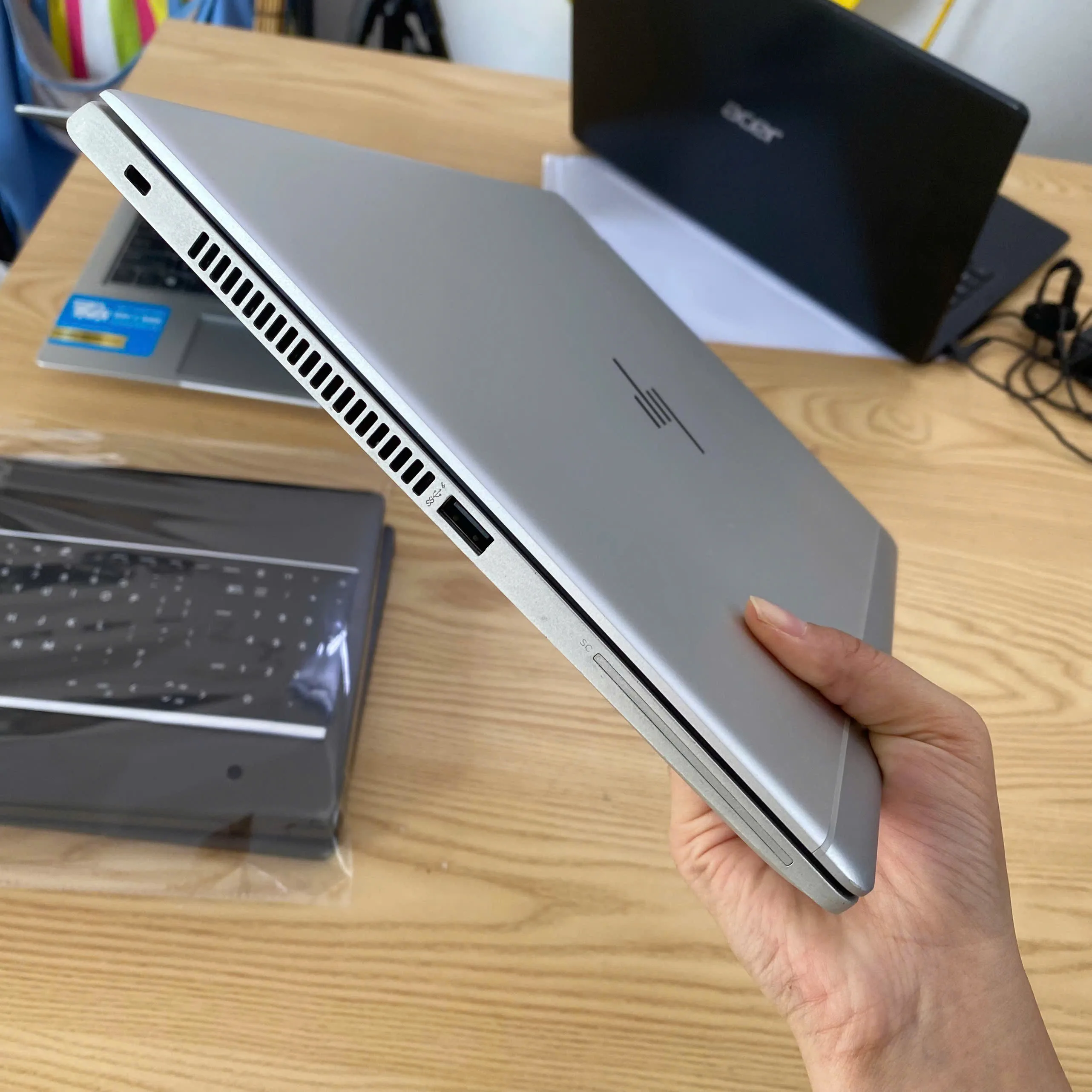 HP Elitebook 830G6 core i5-8265u ram 8gb ssd 128gb/Màn hình 13.3"