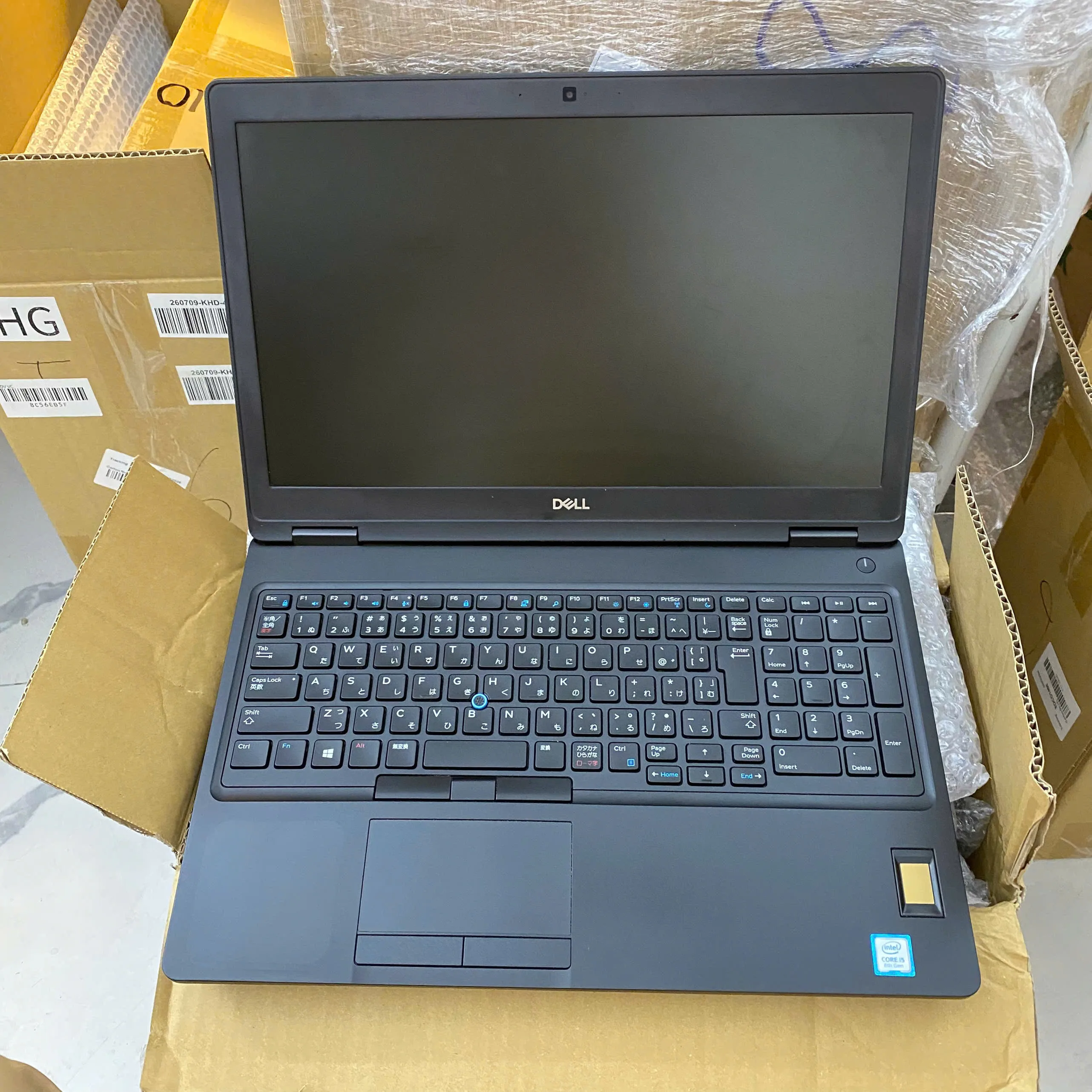 Dell Latitude 5590 core i5-8350u ram 8gb ssd 256gb/Màn hình 15.6"